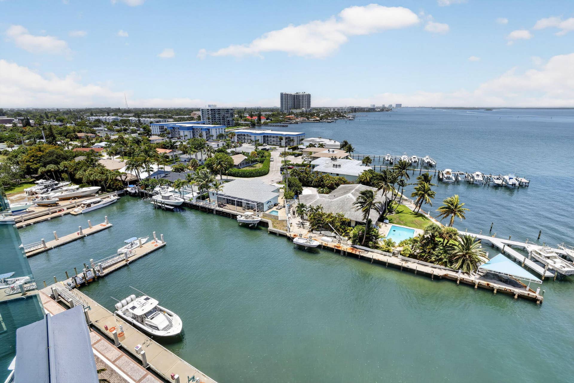 2650 Lake Shore Drive, #1005, Riviera Beach, FL 33404 PATIO VIEW