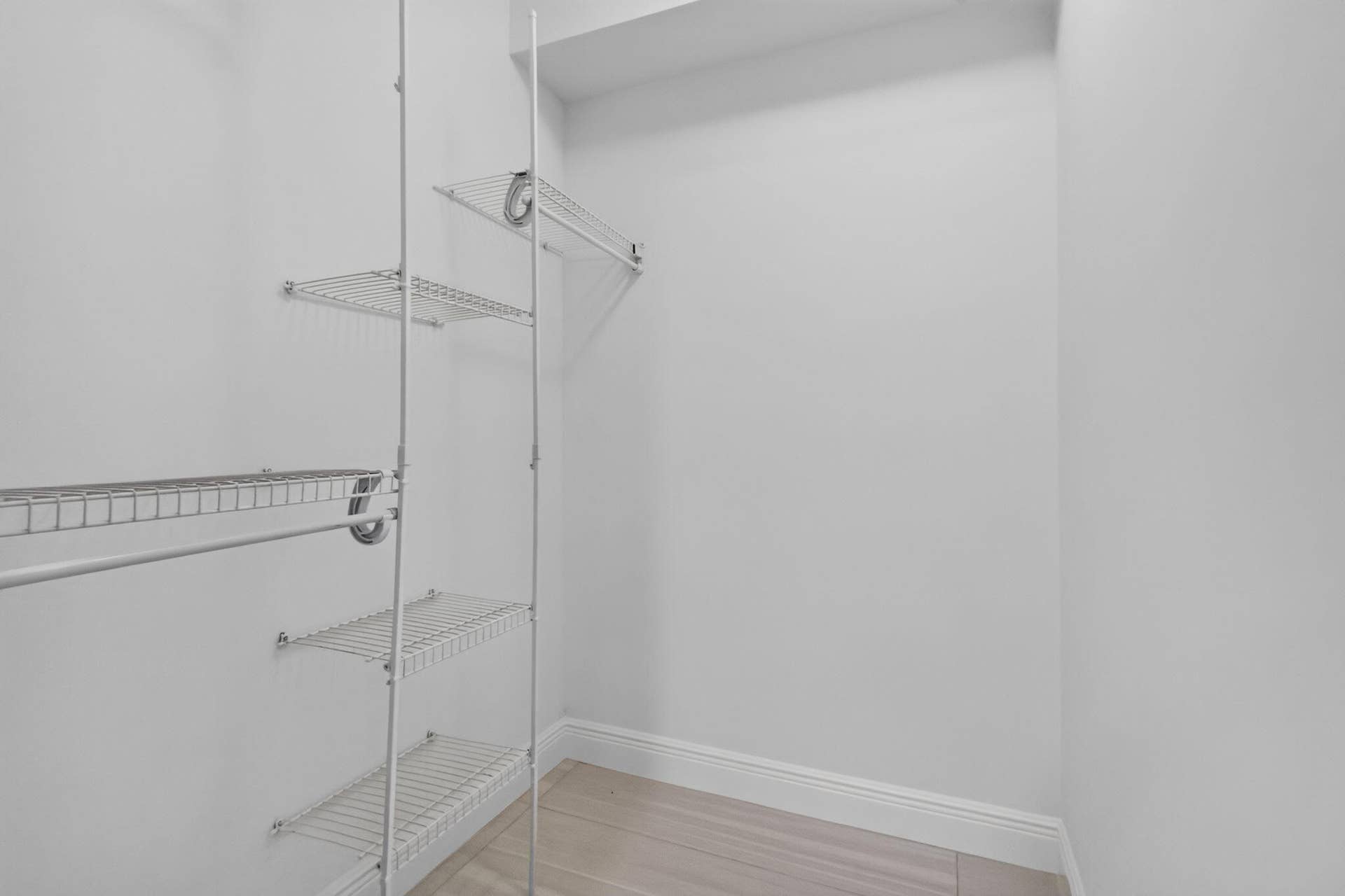 2650 Lake Shore Drive, #1005, Riviera Beach, FL 33404 WALK IN CLOSET