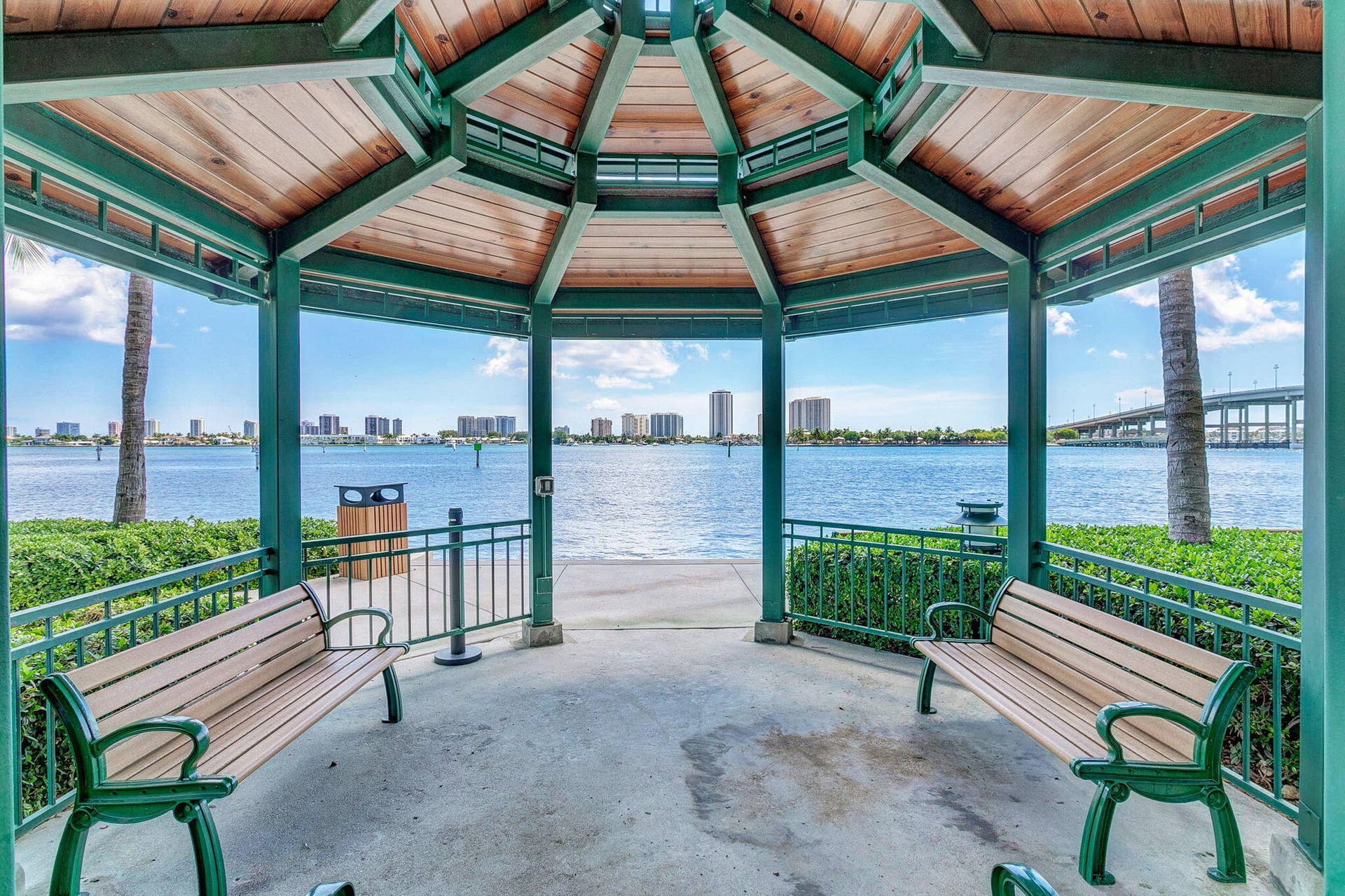 2650 Lake Shore Drive, #1005, Riviera Beach, FL 33404 PAVLIAN