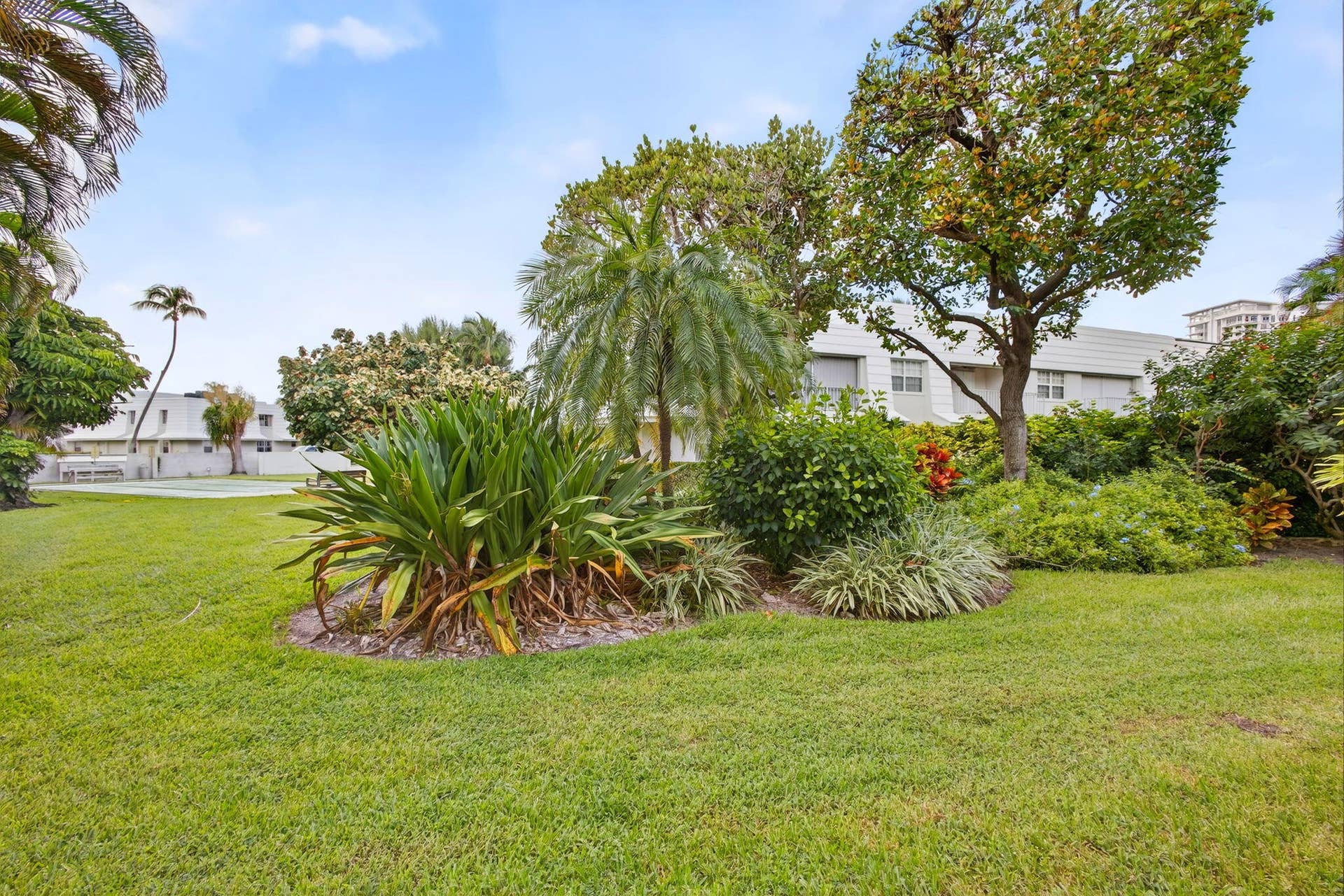 1251 Sugar Sands Boulevard, #125, Singer Island, FL 33404 GROUNDS