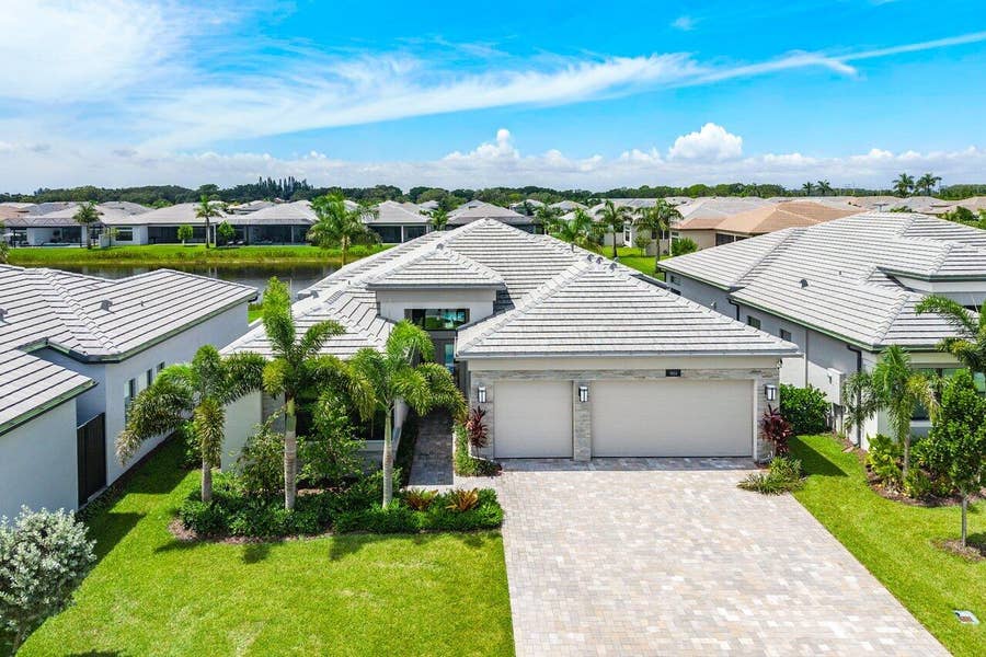 Property photo for 9850 Evergreen Woods Lane, Boynton Beach, FL