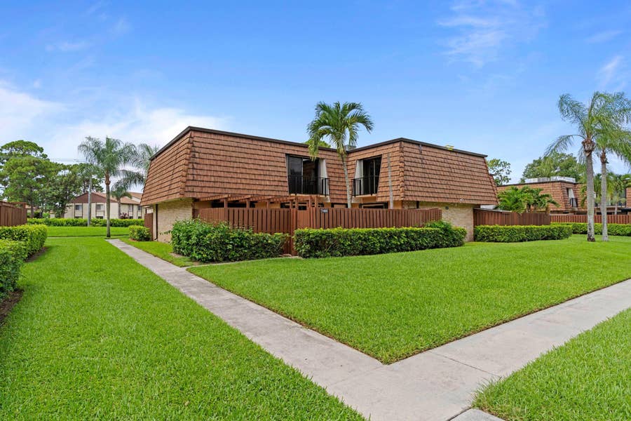 Property photo for 1405 14th Lane, Greenacres, FL