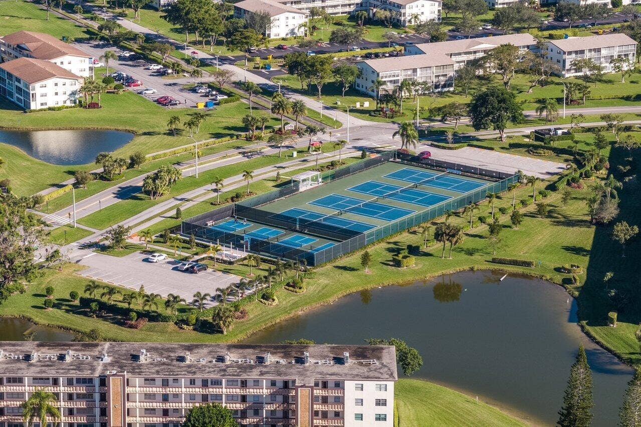 034-2046RexfordC-BocaRaton-FL-33434-SMAL
