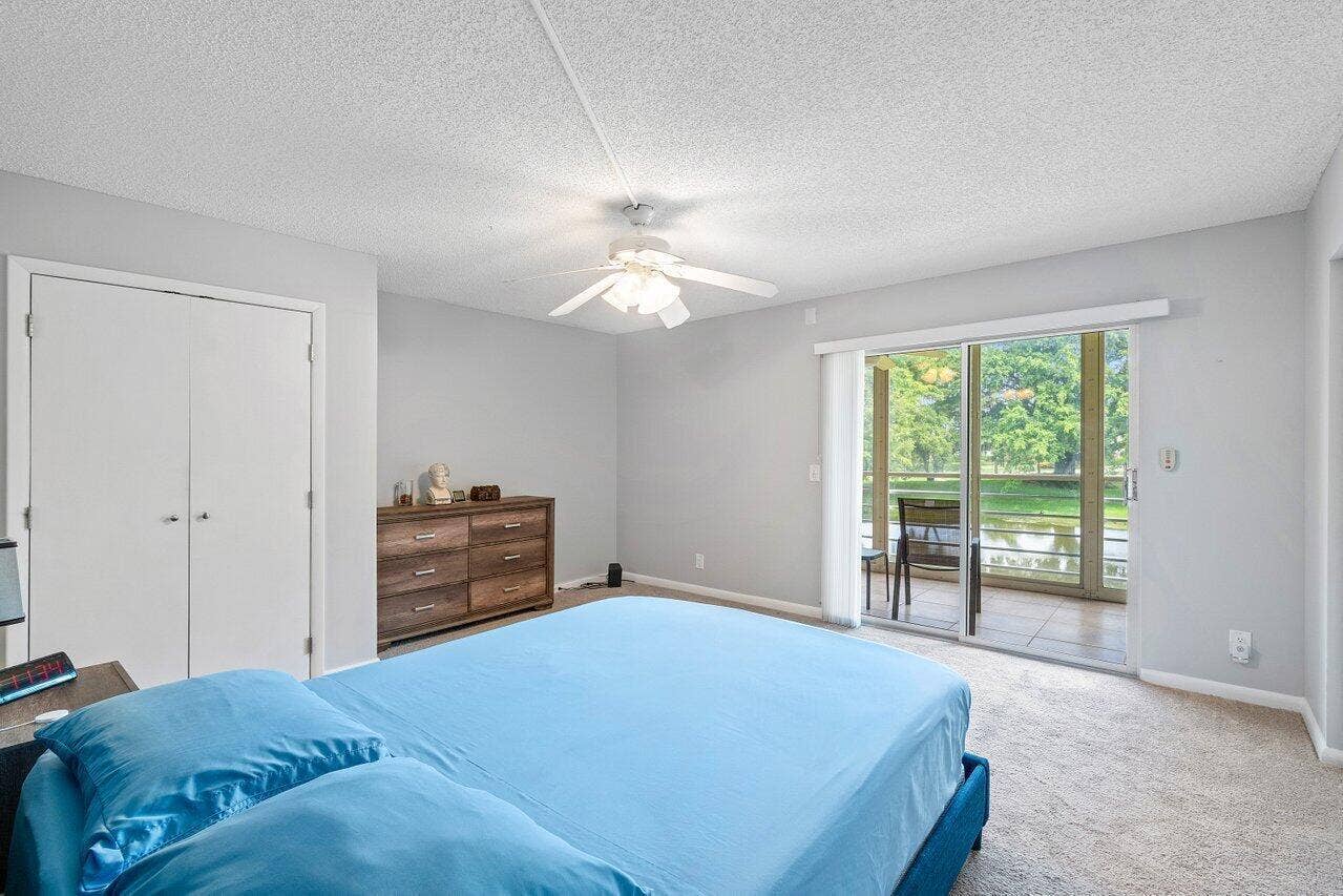 013-2046RexfordC-BocaRaton-FL-33434-SMAL