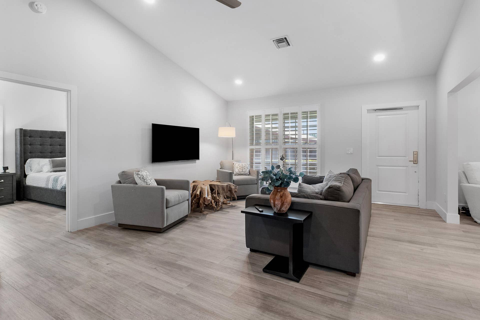 4101 120th Avenue S, Wellington, FL 33449 newly remodeled