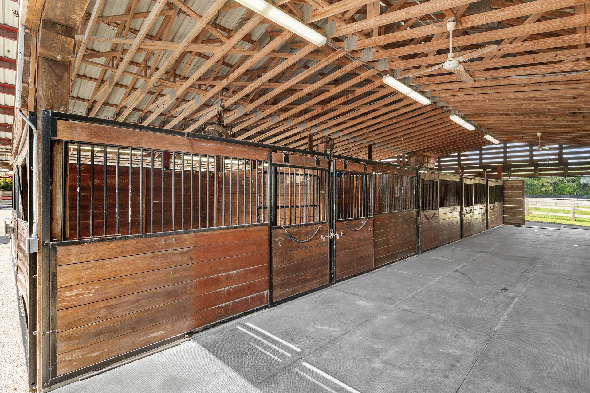 4101 120th Avenue S, Wellington, FL 33449 secondary barn