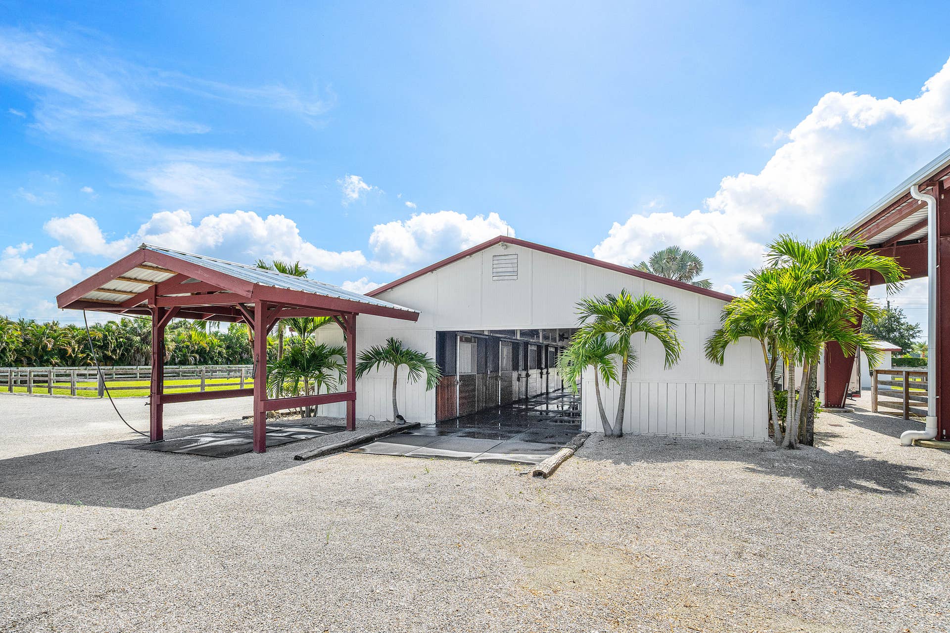 4101 120th Avenue S, Wellington, FL 33449 main barn
