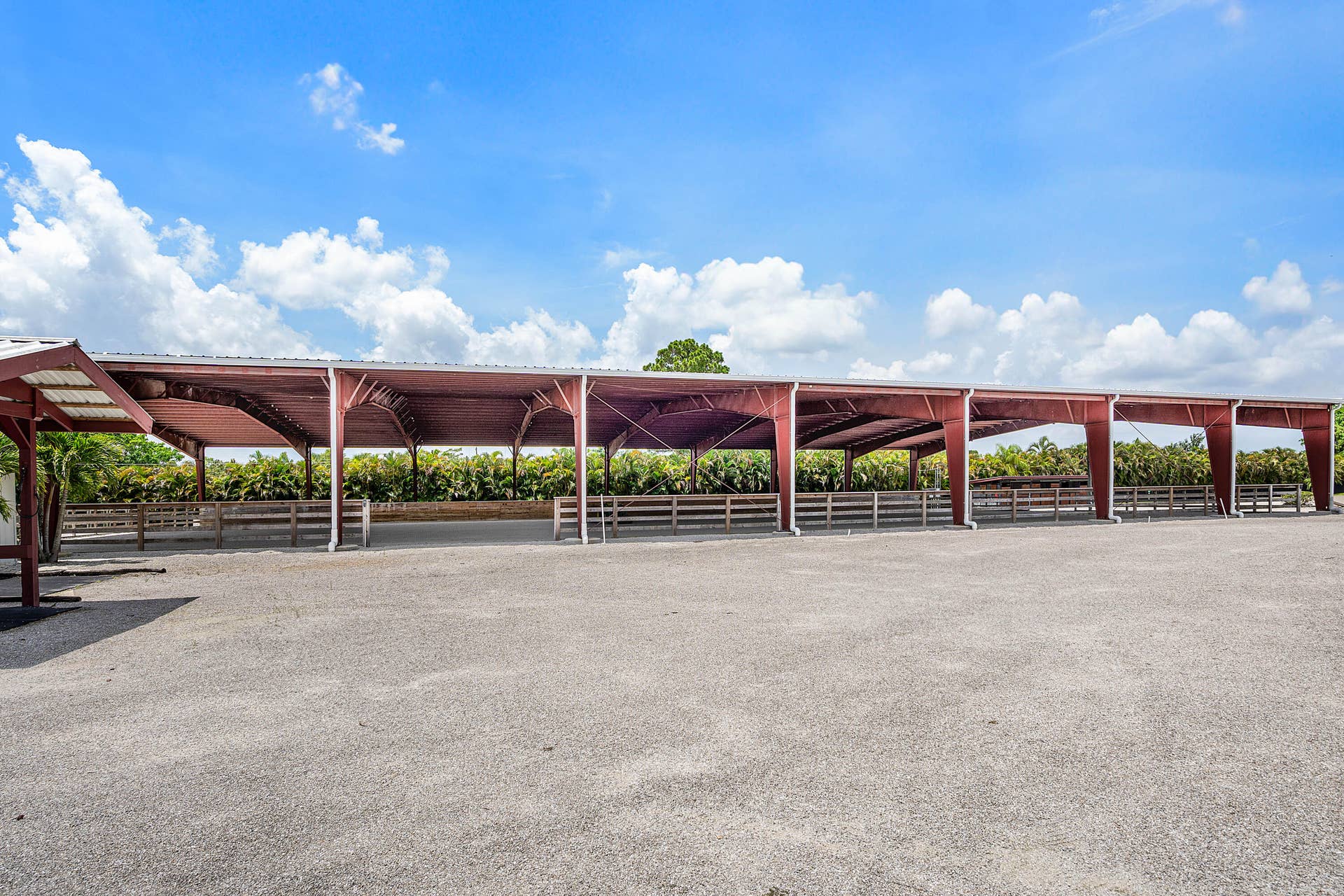4101 120th Avenue S, Wellington, FL 33449 stunning covered arena
