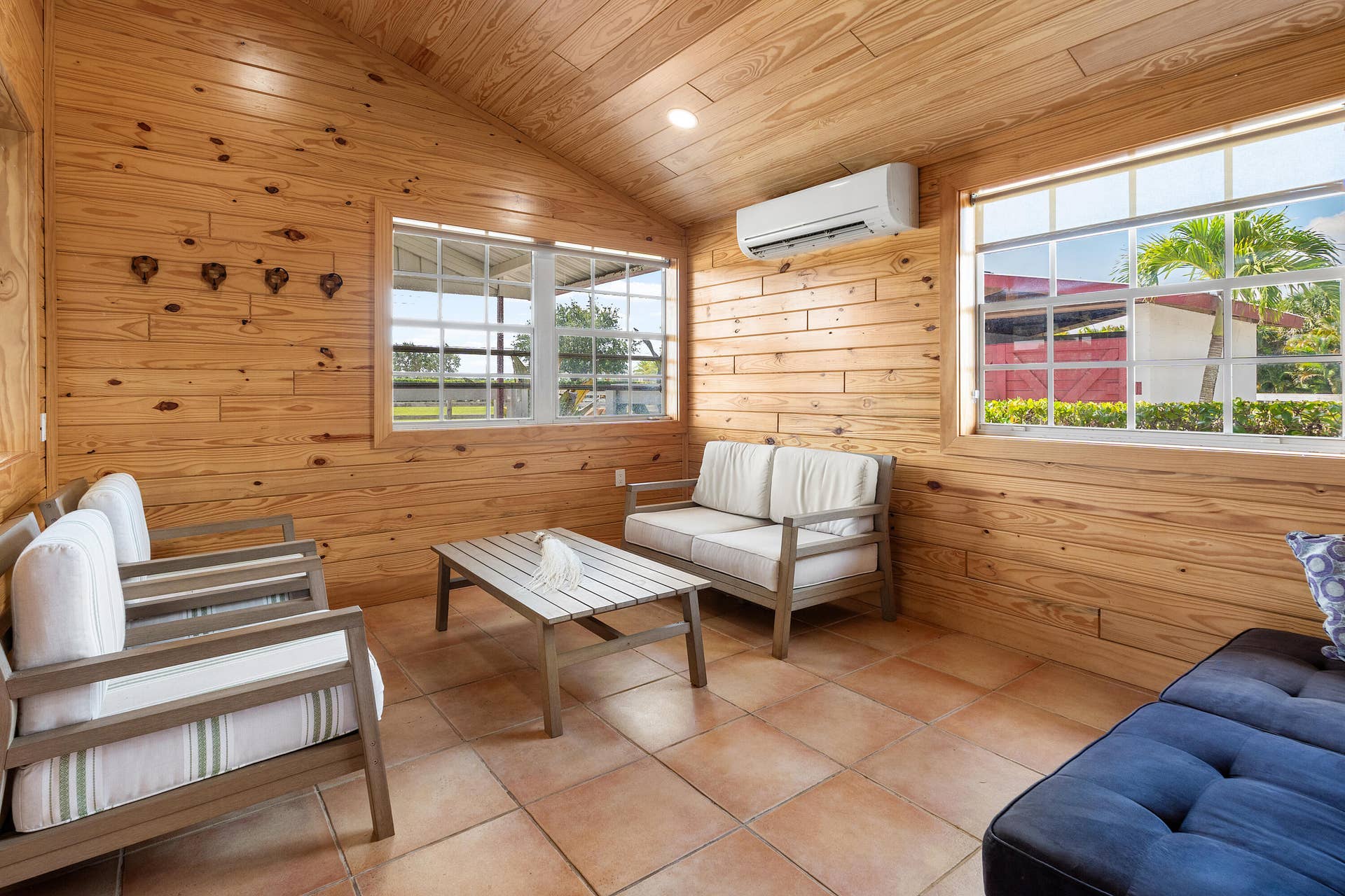 4101 120th Avenue S, Wellington, FL 33449 office/lounge