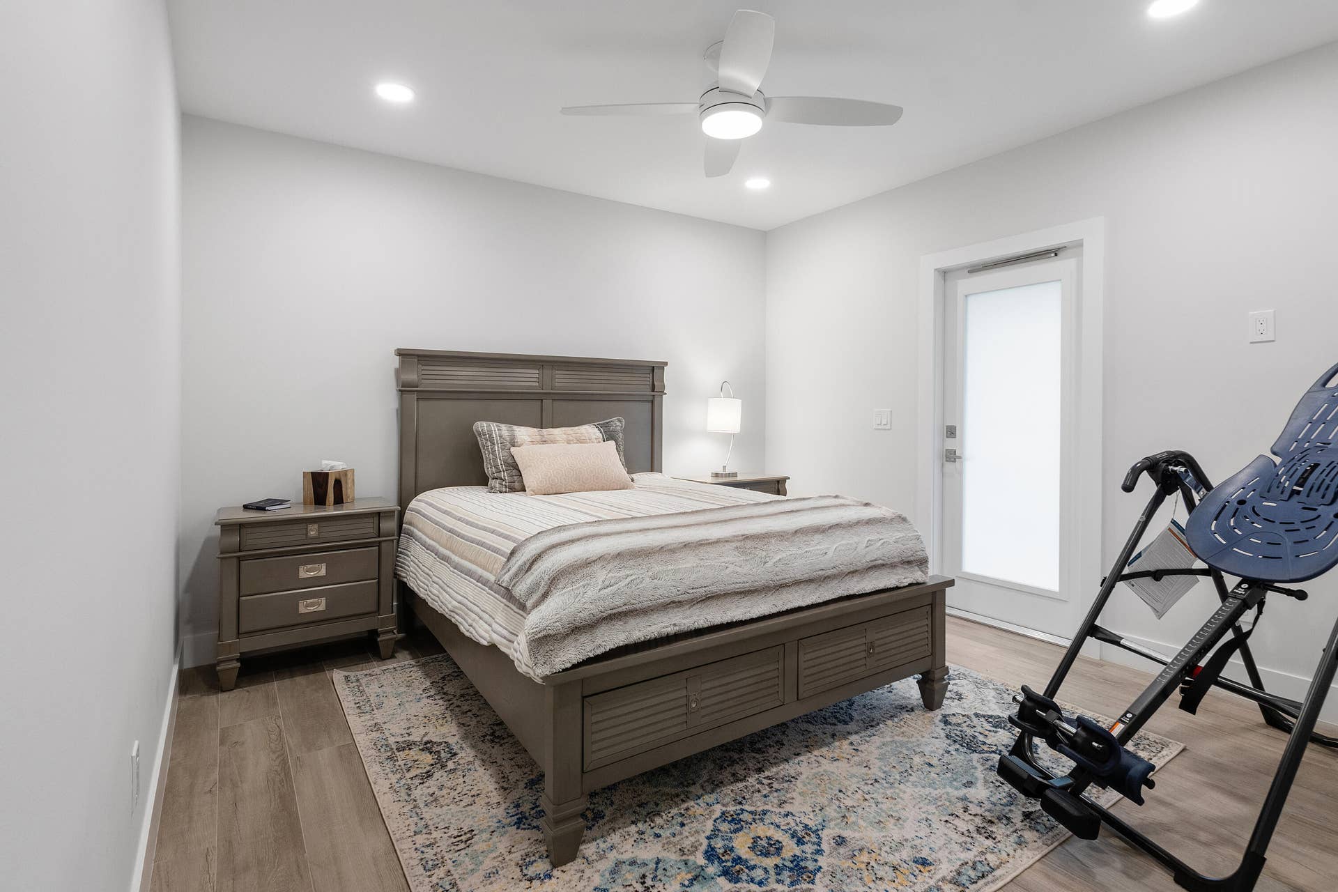 4101 120th Avenue S, Wellington, FL 33449 spacious guest bedroom