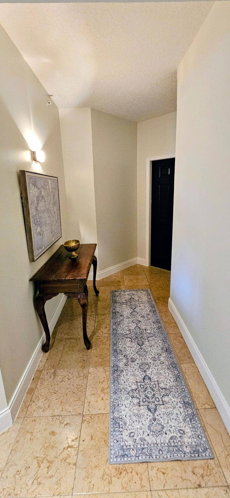 300 Uno Lago Drive, #303, Juno Beach, FL 33408 Entryway