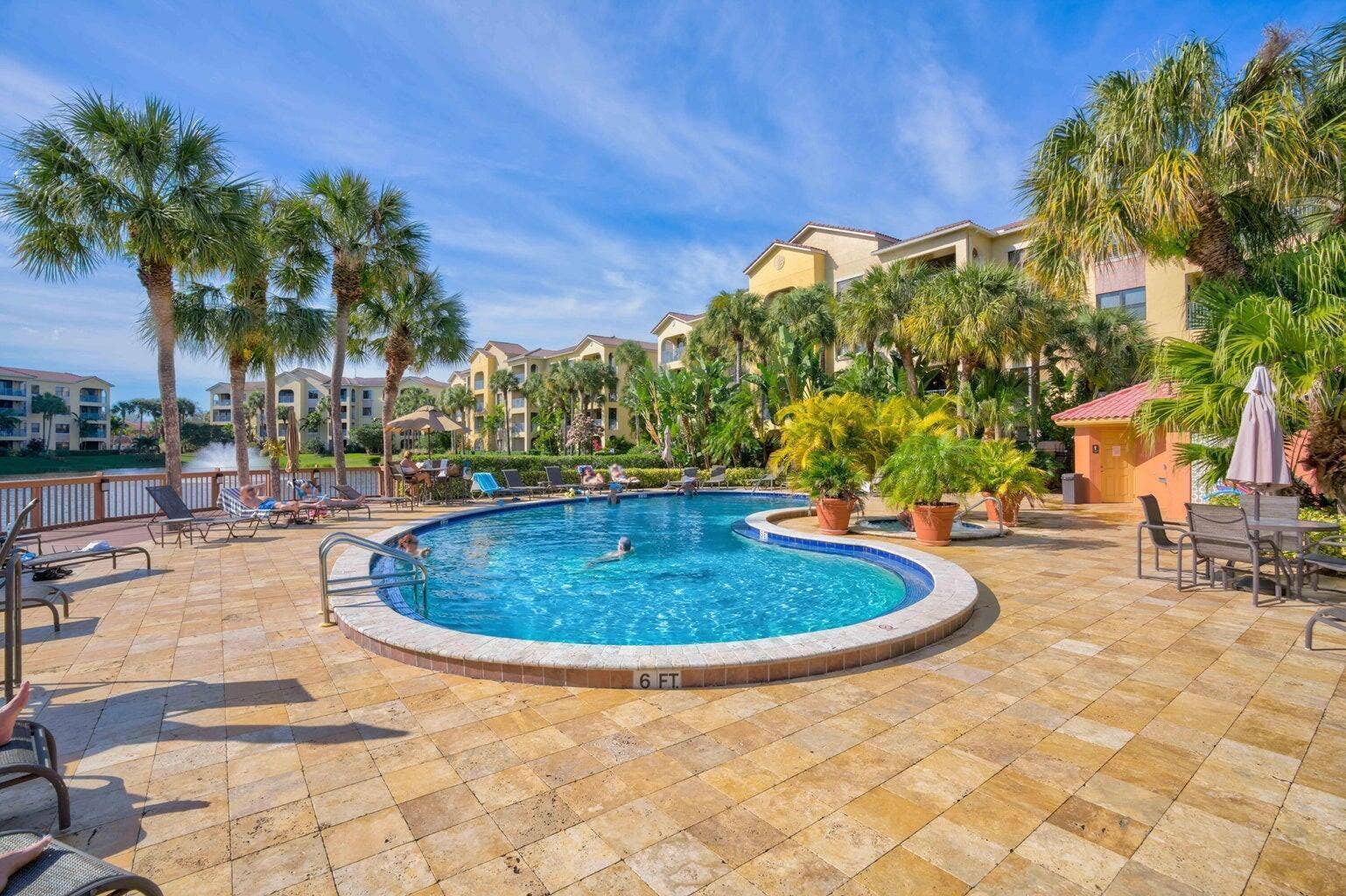 300 Uno Lago Drive, #303, Juno Beach, FL 33408 Lagoon Pool