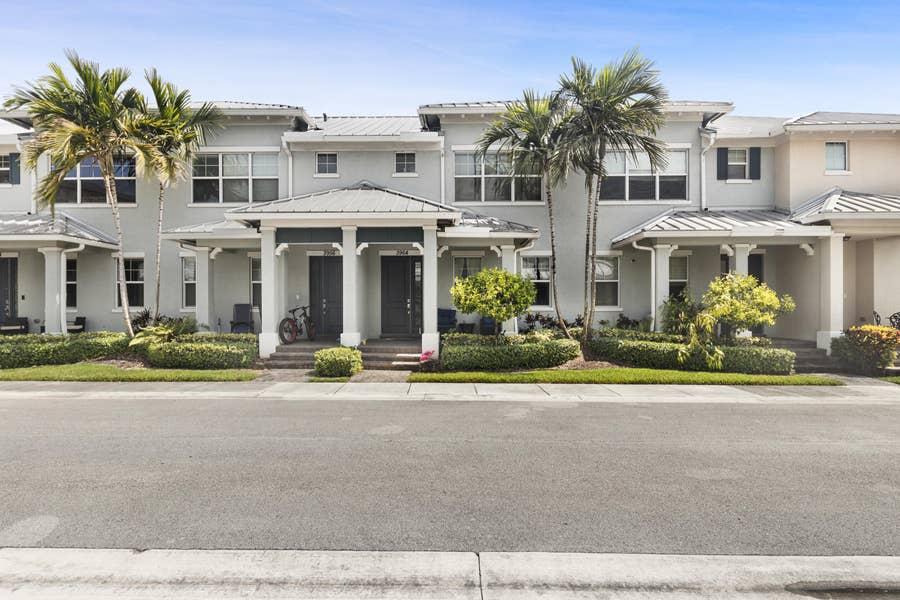 Property photo for 3964 Poinciana Lane, Hollywood, FL
