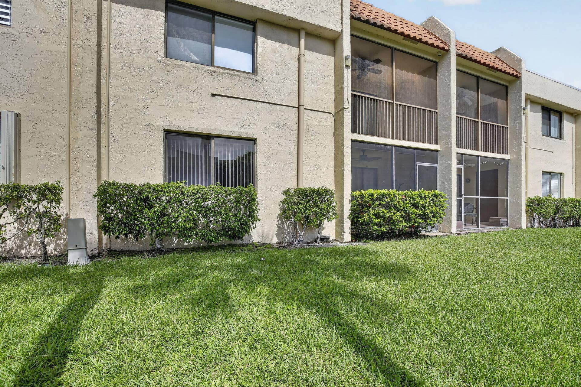 410 Lakeview Drive, #103, Weston, FL 33326 40-web-or-mls-_A7A5546