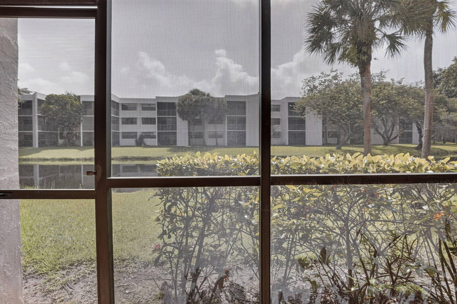 410 Lakeview Drive, #103, Weston, FL 33326 37-web-or-mls-_A7A5526