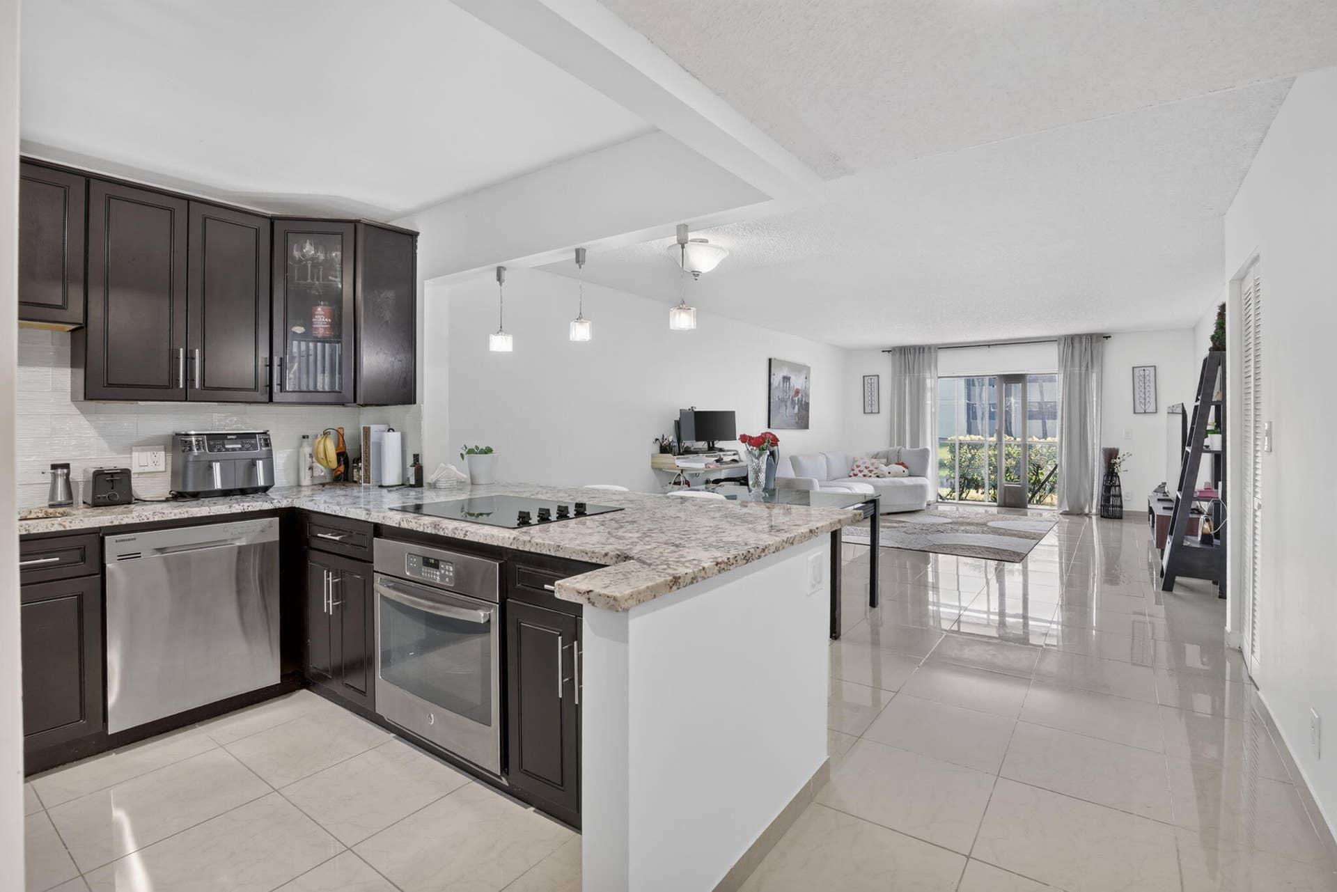 410 Lakeview Drive, #103, Weston, FL 33326 9-web-or-mls-_A7A5641