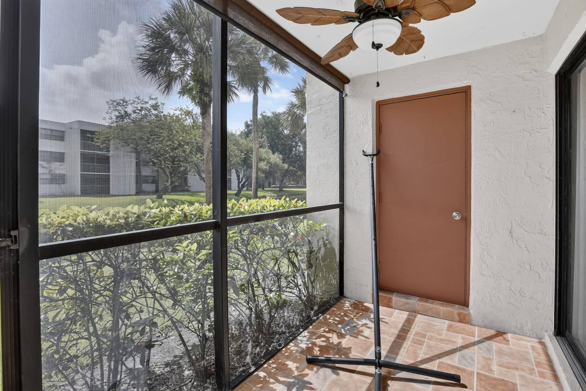 410 Lakeview Drive, #103, Weston, FL 33326 36-web-or-mls-_A7A5523