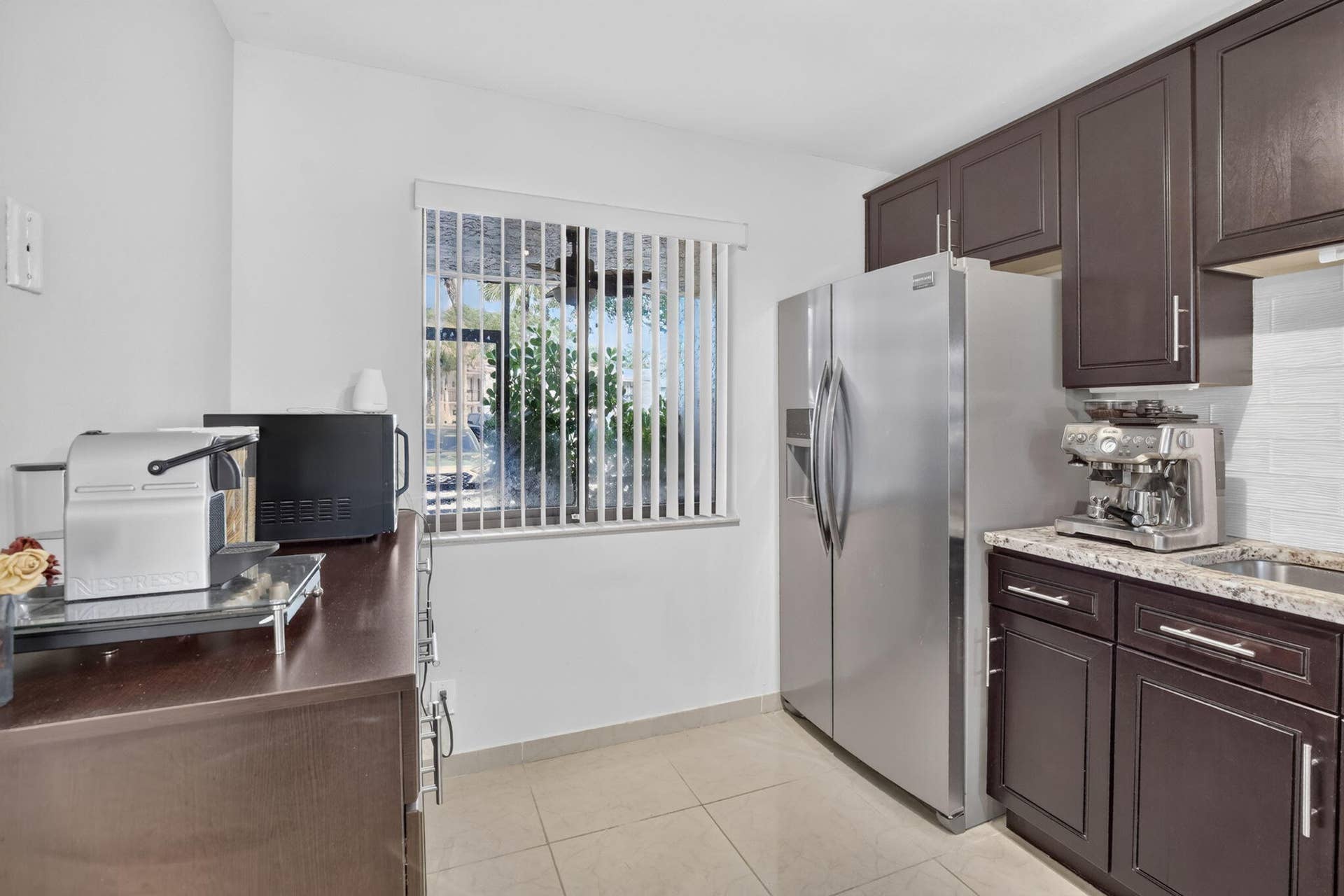 410 Lakeview Drive, #103, Weston, FL 33326 11-web-or-mls-_A7A5651