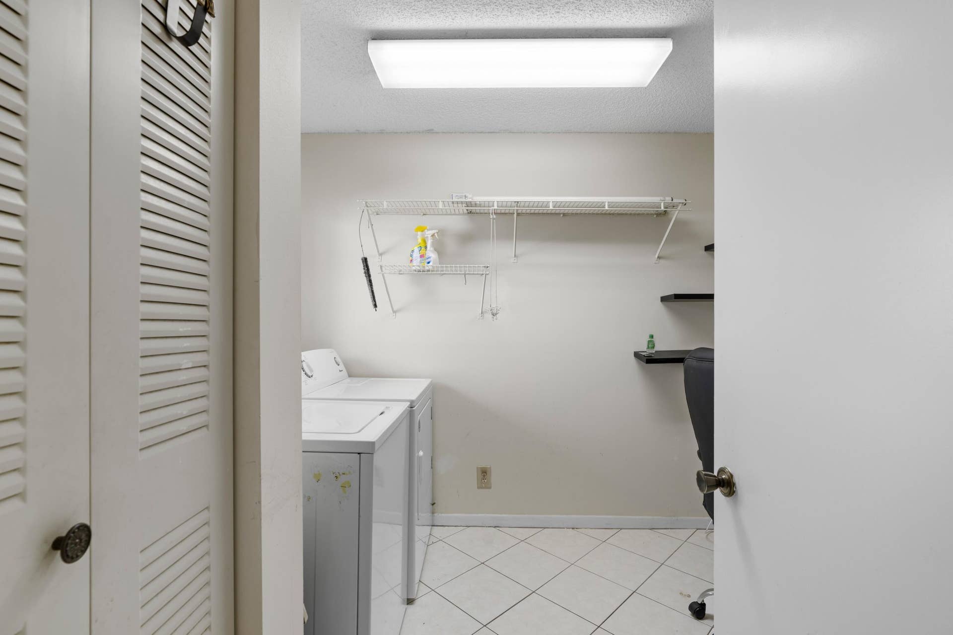 15450 Pembridge Avenue, #164, Delray Beach, Delray Beach, FL 33484 Laundry Room