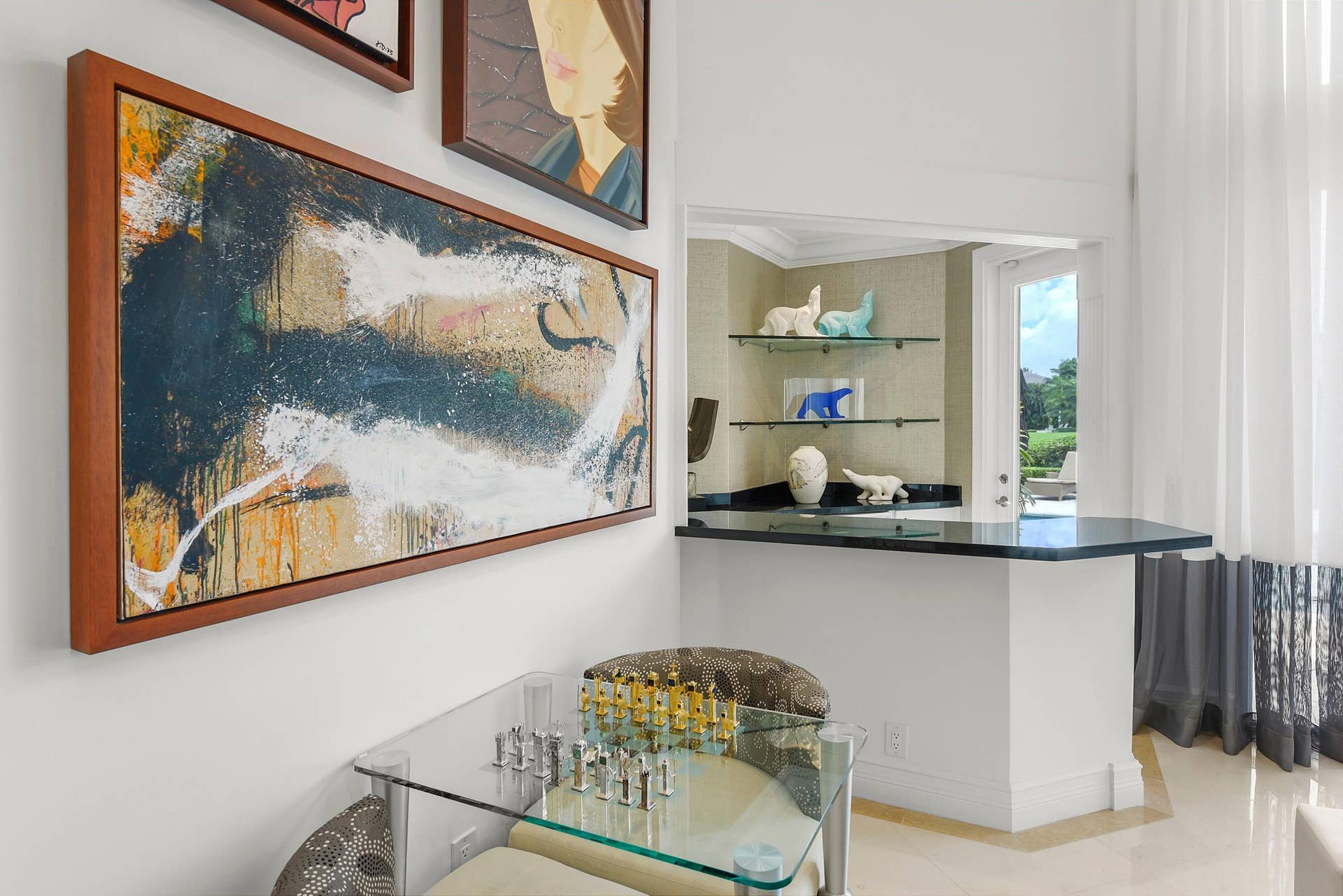 6949 Lake Estates Court, Boca Raton, FL 33496 living room bar