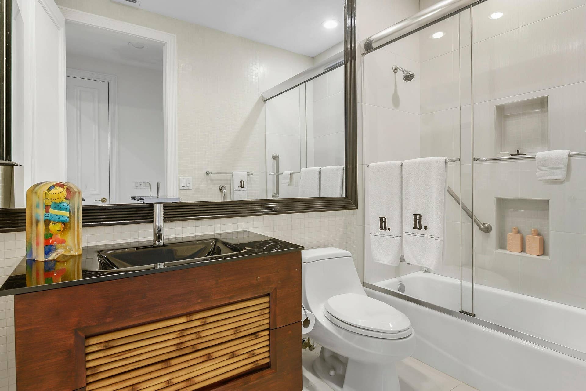 6949 Lake Estates Court, Boca Raton, FL 33496 bathroom