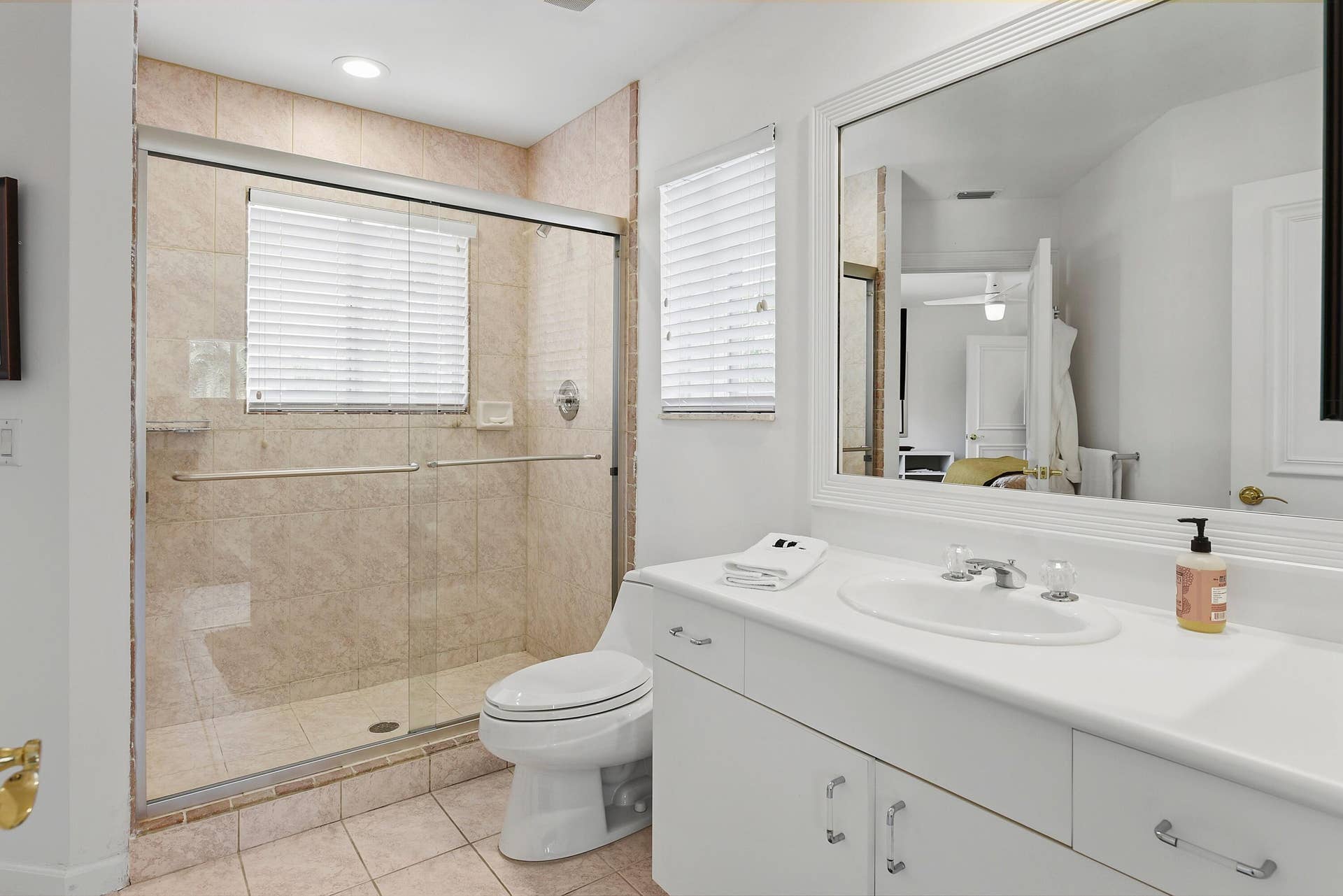 6949 Lake Estates Court, Boca Raton, FL 33496 bathroom