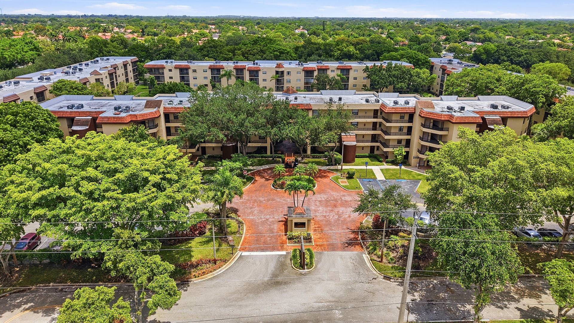 10401 W Broward Boulevard, #401, Plantation, Plantation, FL 33324 36_aerial view