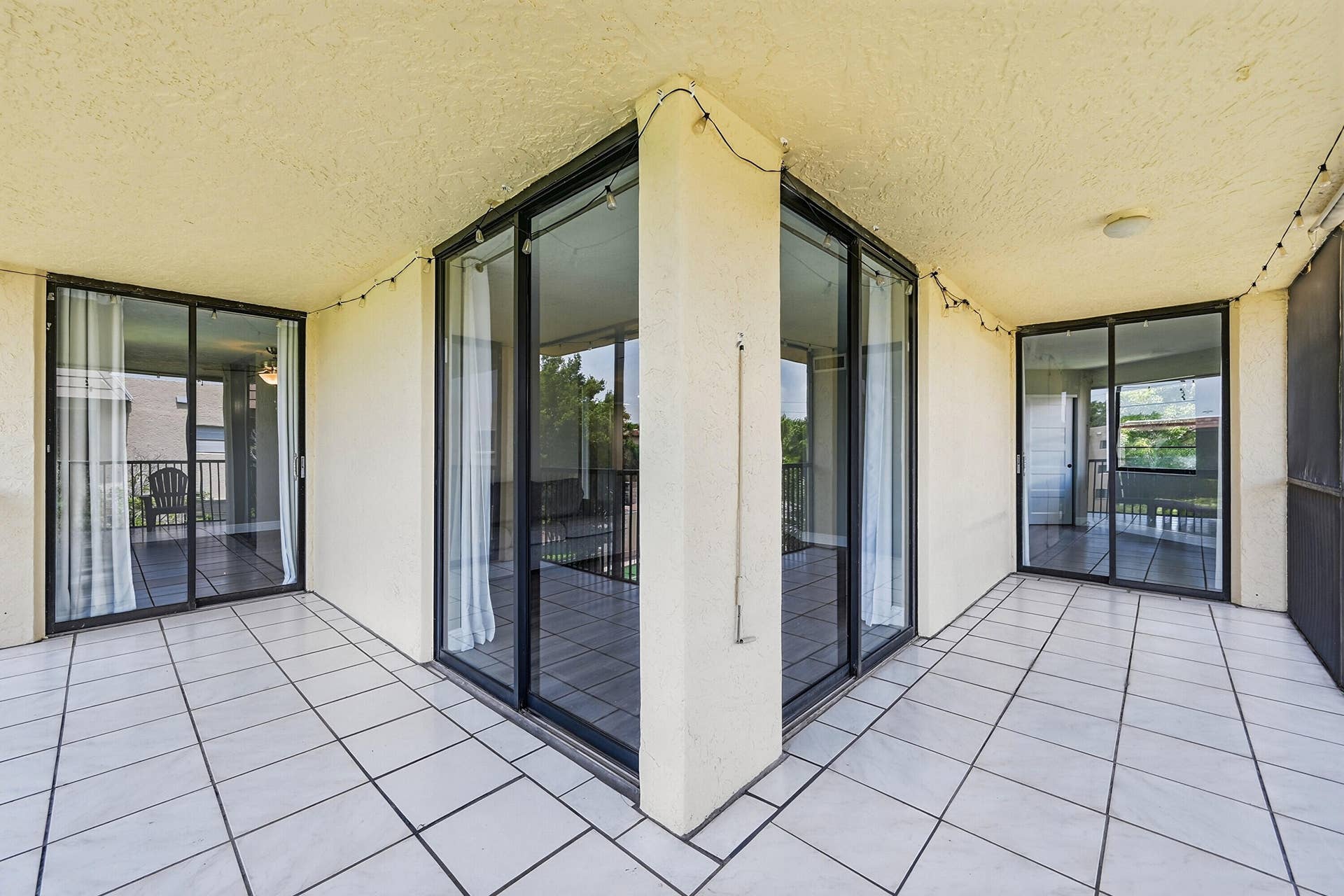 10401 W Broward Boulevard, #401, Plantation, Plantation, FL 33324 35_balcony
