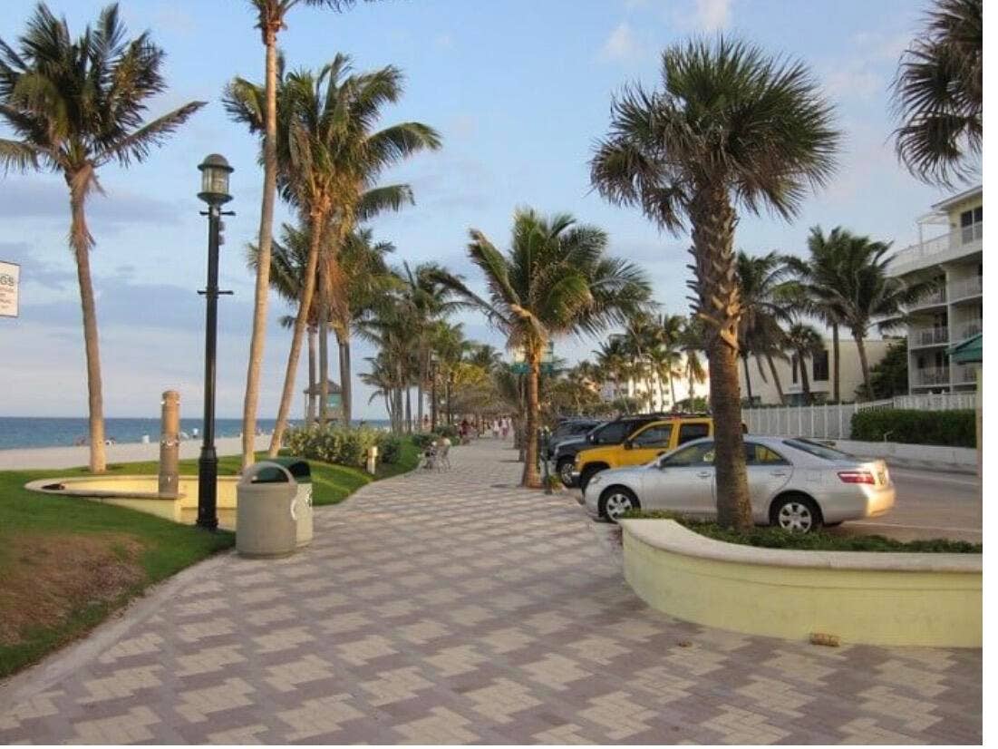 1239 Hillsboro Mile, #302, Hillsboro Beach, FL 33062 Beautiful walking paths