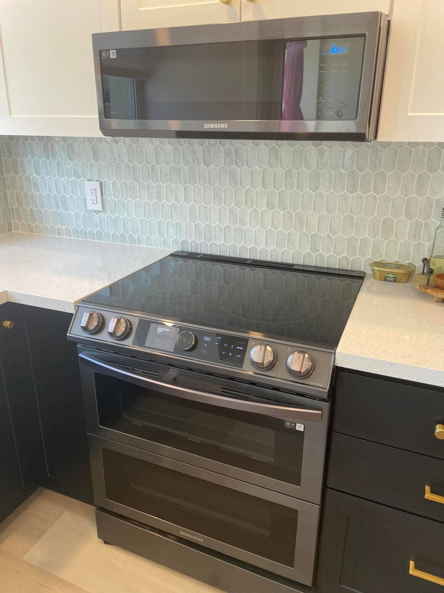 1239 Hillsboro Mile, #302, Hillsboro Beach, FL 33062 State of the art Samsung appliances