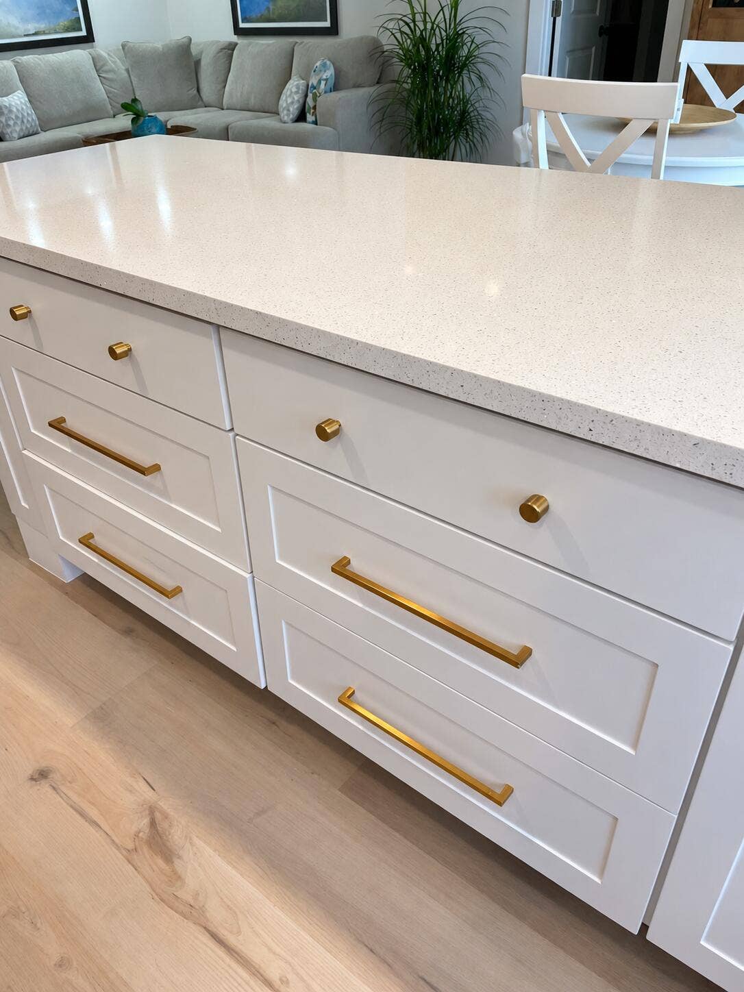 1239 Hillsboro Mile, #302, Hillsboro Beach, FL 33062 Modern White Kitchen Island with Brass H