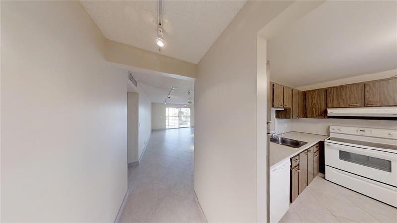 101 SE 3rd Avenue, #301, Dania, Dania Beach, FL 33004 Photo 18