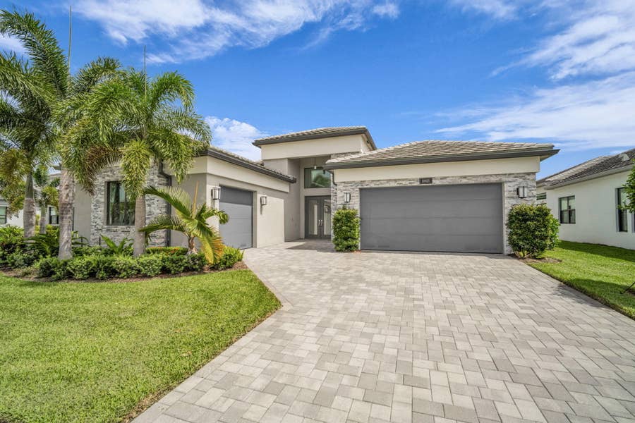 Property photo for 10925 Glen Orchard Lane, Boynton Beach, FL