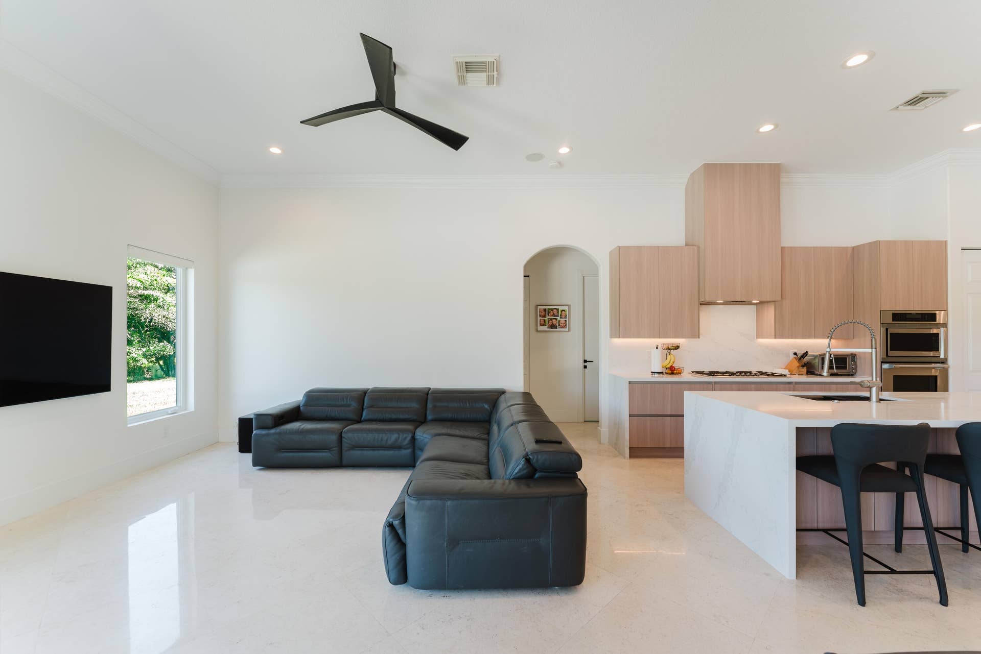 4197 Finishline Terrace, Davie, FL 33330 KT-9