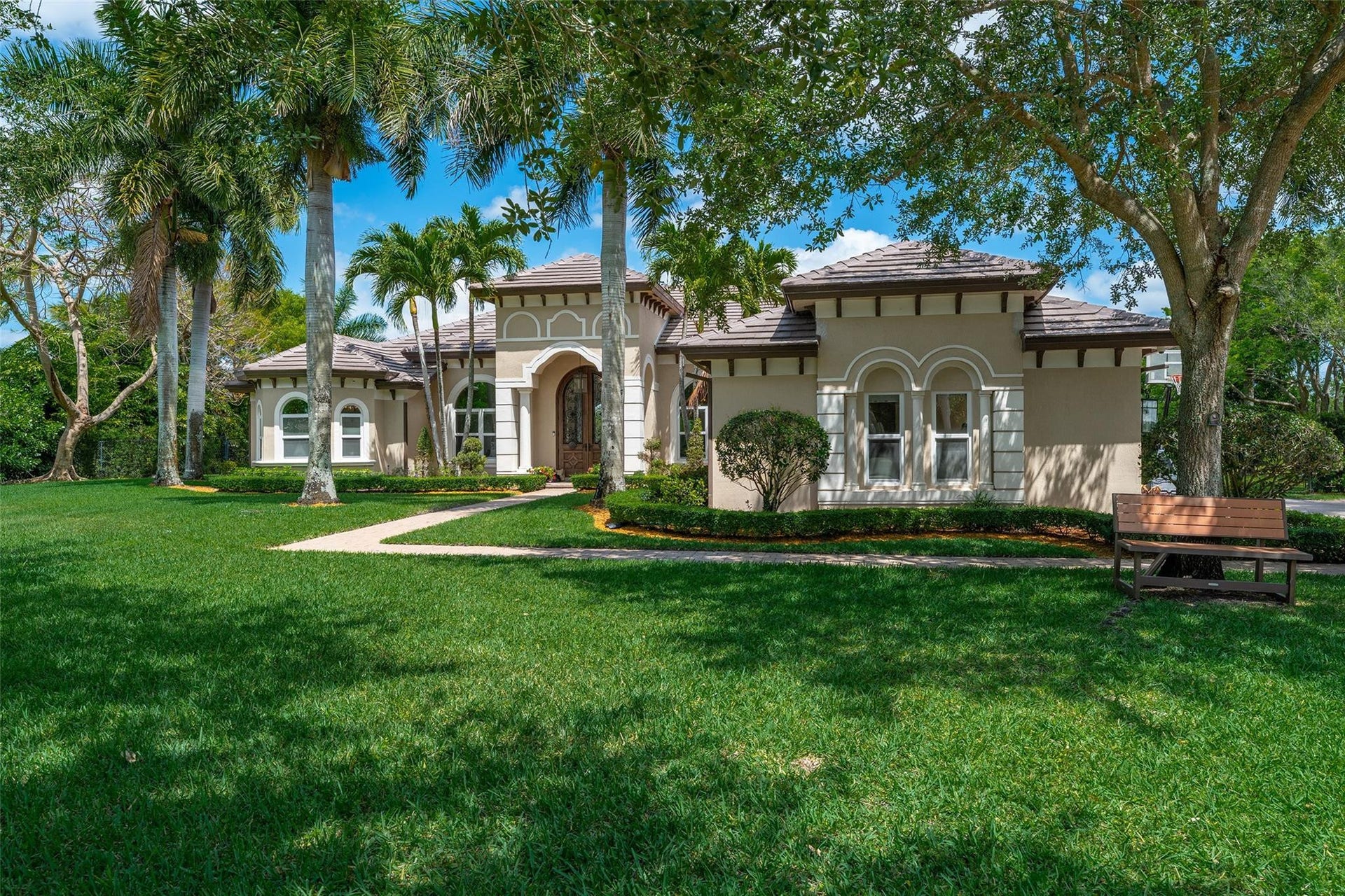 4197 Finishline Terrace, Davie, FL 33330 Photo 3