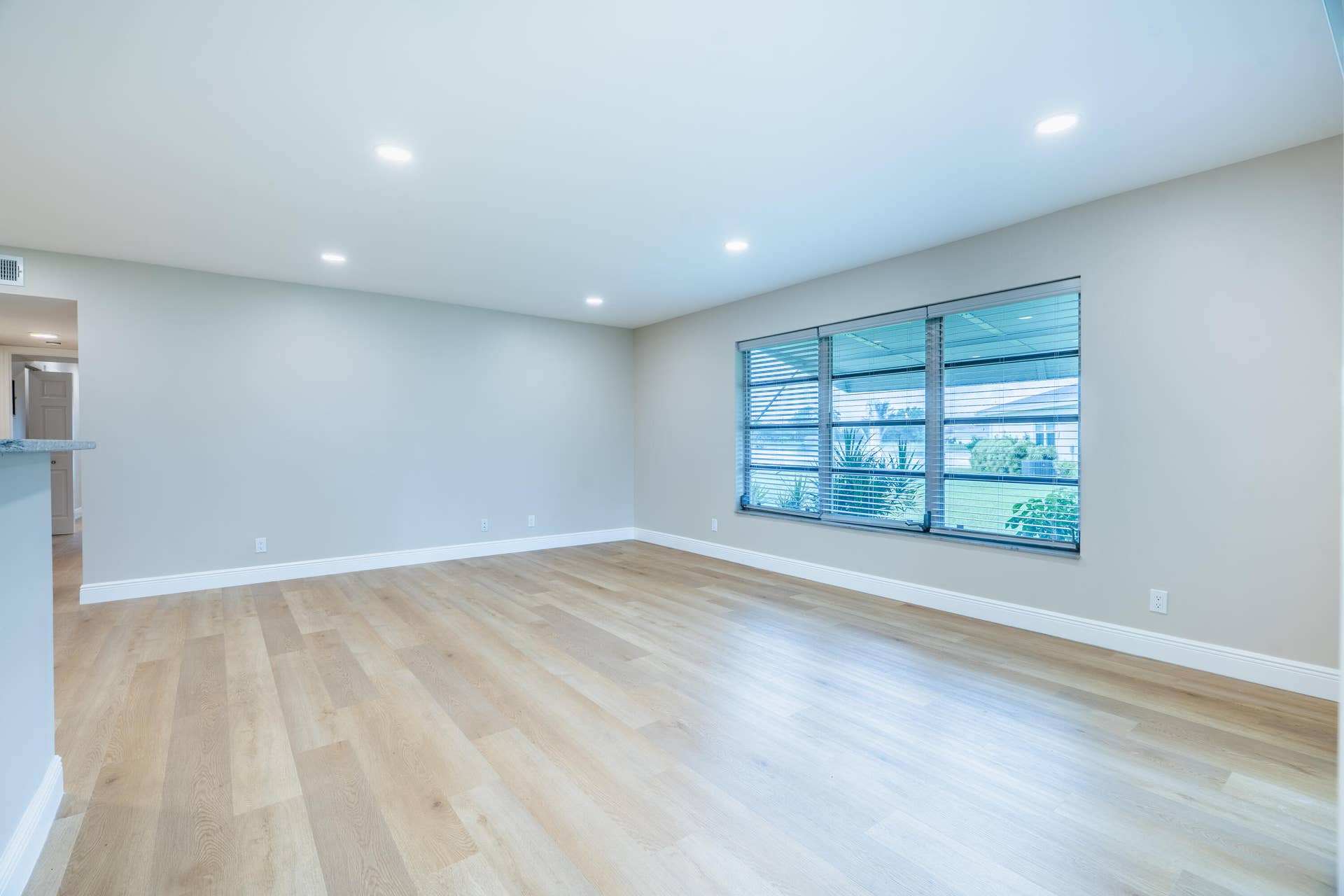 14339 Canalview Drive, #D, Delray Beach, FL 33484 living