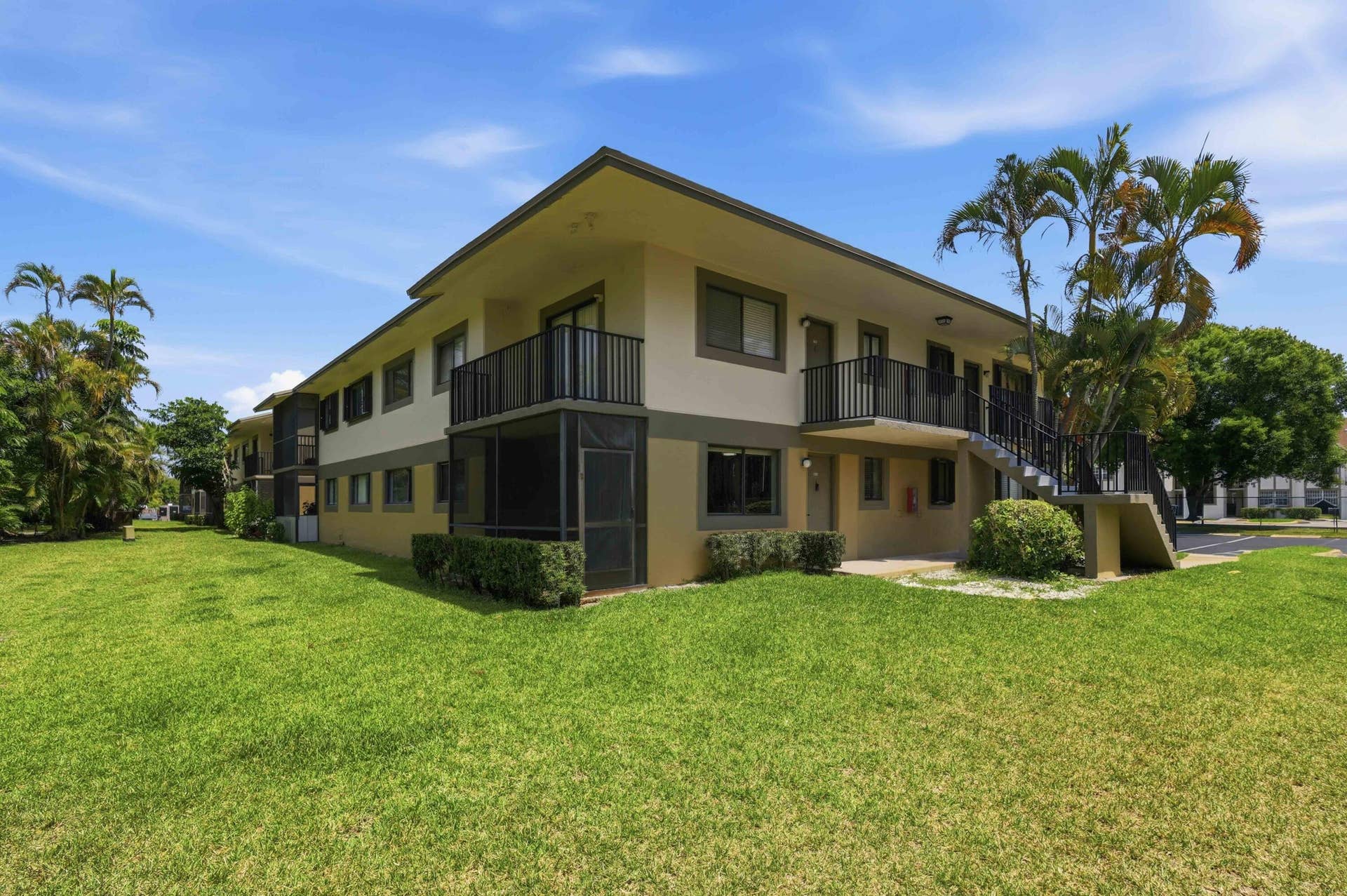 545 Trace Circle, #102, Deerfield Beach, FL 33441 2J9A4758