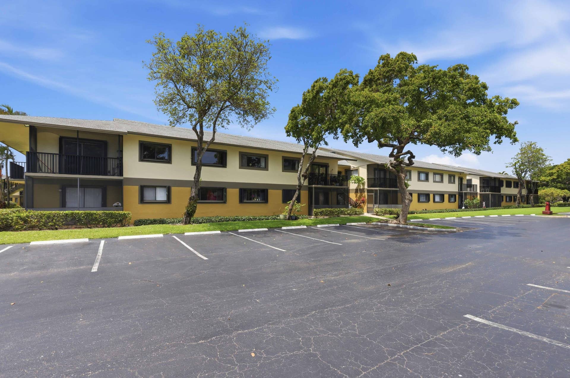545 Trace Circle, #102, Deerfield Beach, FL 33441 2J9A4788