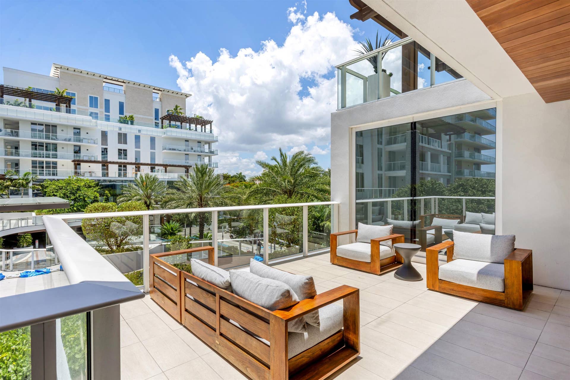 200 SE Mizner Boulevard, #410, Boca Raton, FL 33432 CLUB ROOM OUTDOOR_SEATING