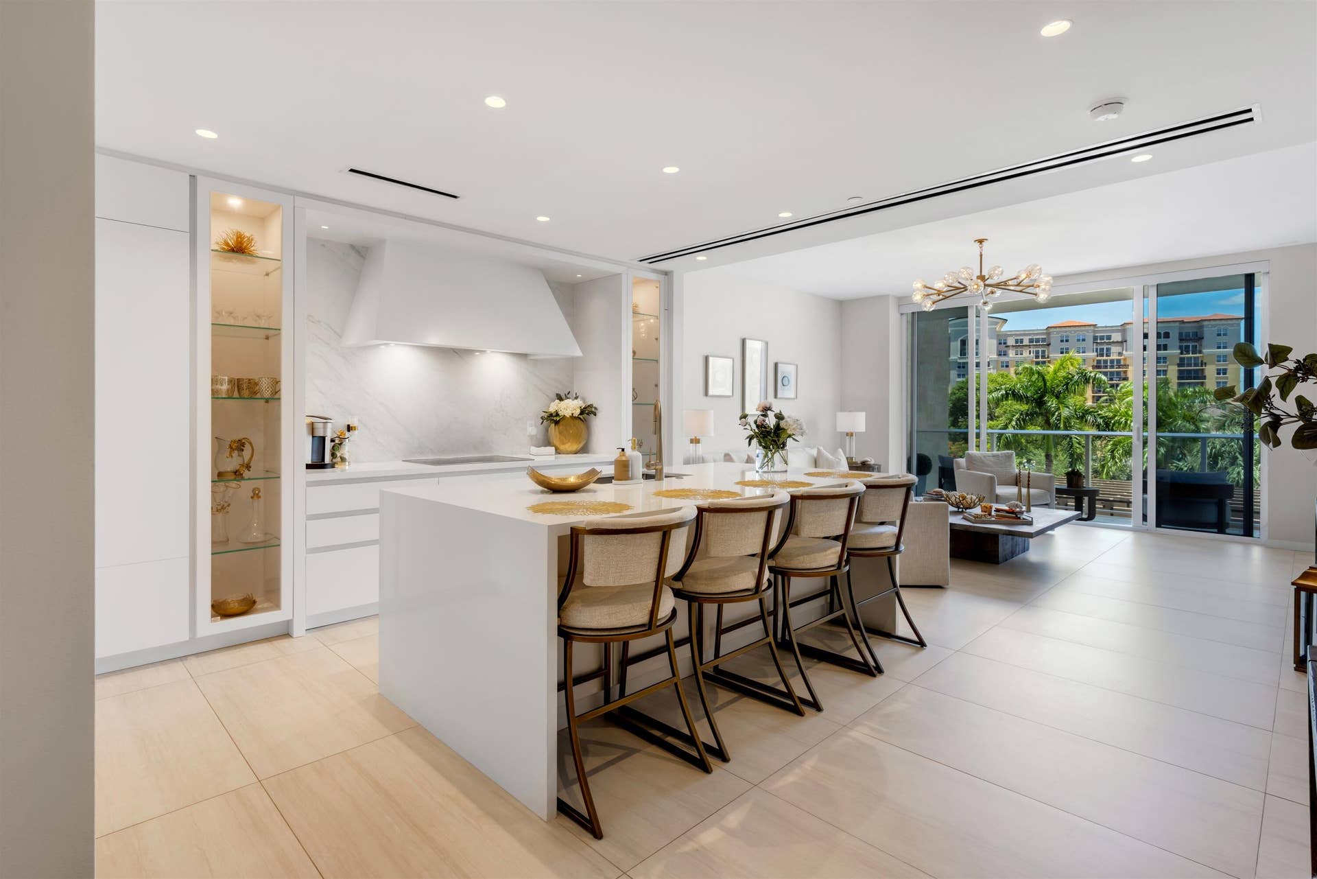 200 SE Mizner Boulevard, #410, Boca Raton, FL 33432 KITCHEN / Great room