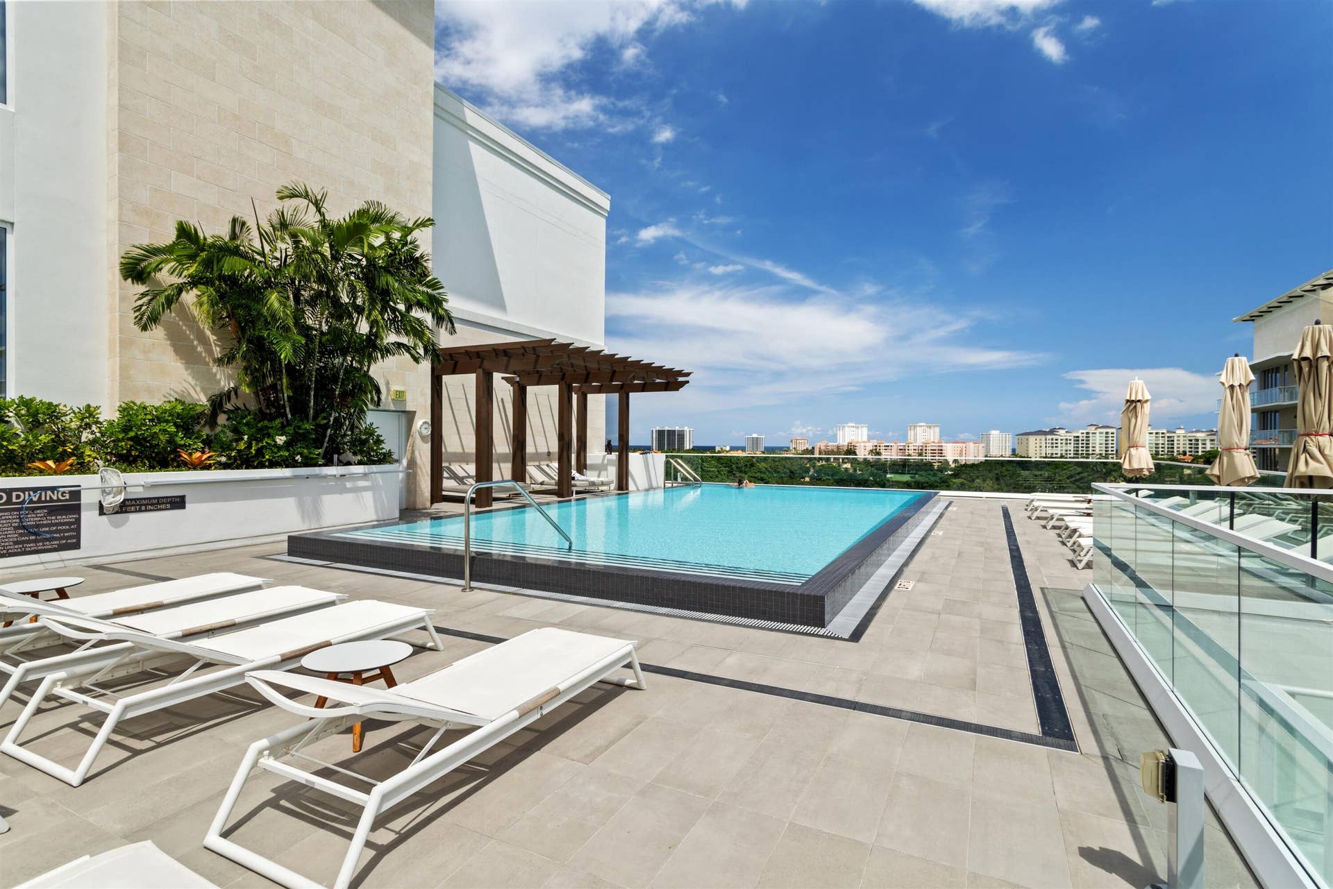 200 SE Mizner Boulevard, #410, Boca Raton, FL 33432 ROOFTOP POOL DECK