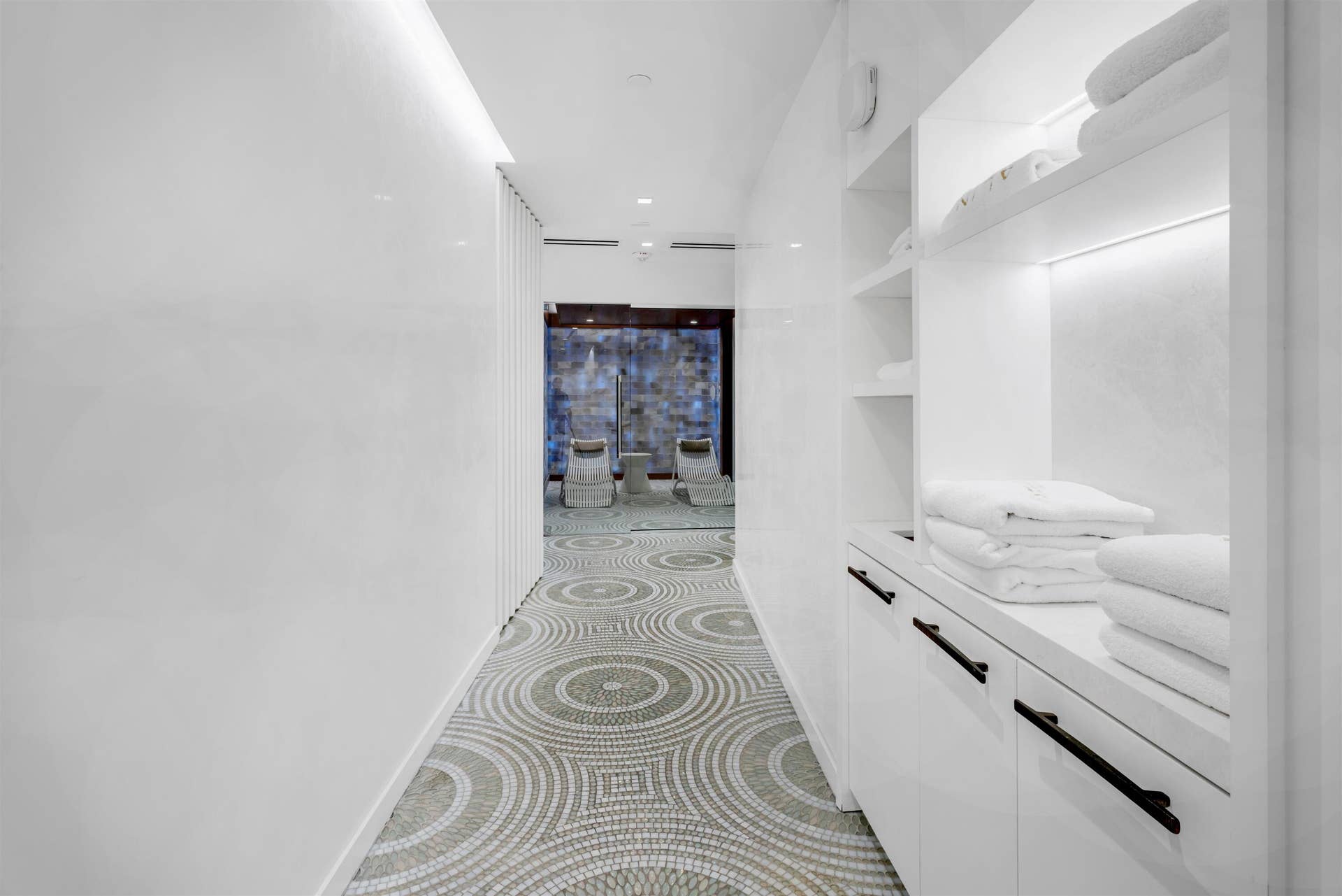 200 SE Mizner Boulevard, #410, Boca Raton, FL 33432 SPA LOUNGE