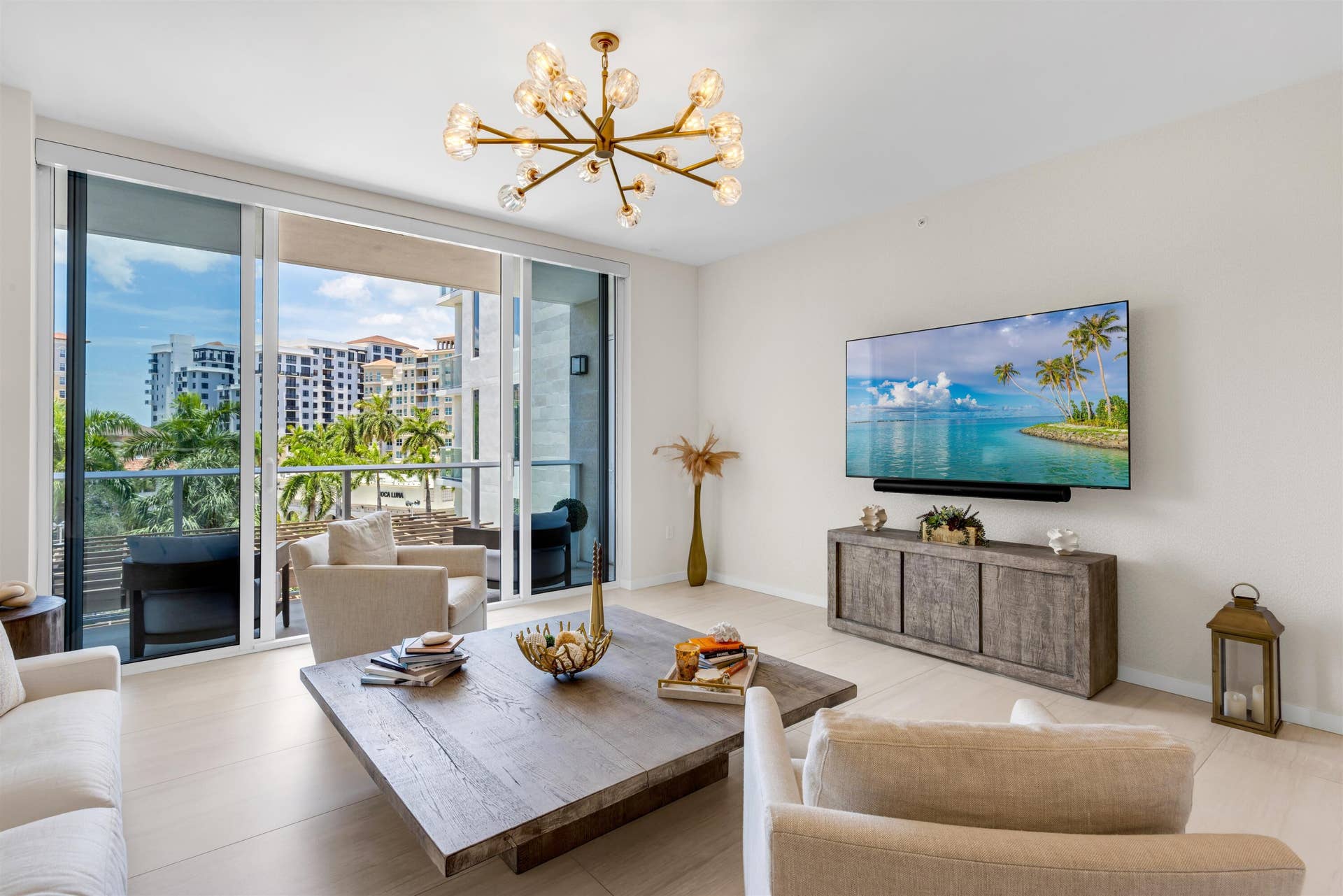 200 SE Mizner Boulevard, #410, Boca Raton, FL 33432 LIVING ROOM