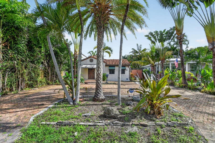 Property photo for 109 George Bush Boulevard, Delray Beach, FL