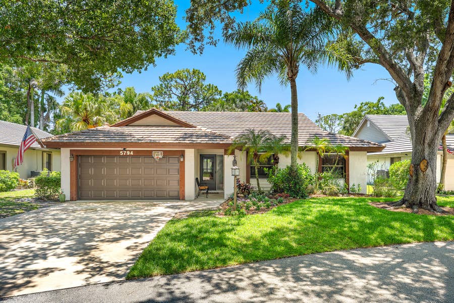 Property photo for 5794 Lonewood Court, Jupiter, FL