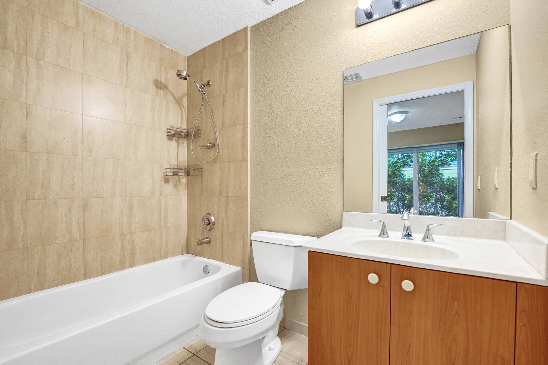 2725 NE 8th Avenue, #104, Wilton Manors, FL 33334 DSC01423