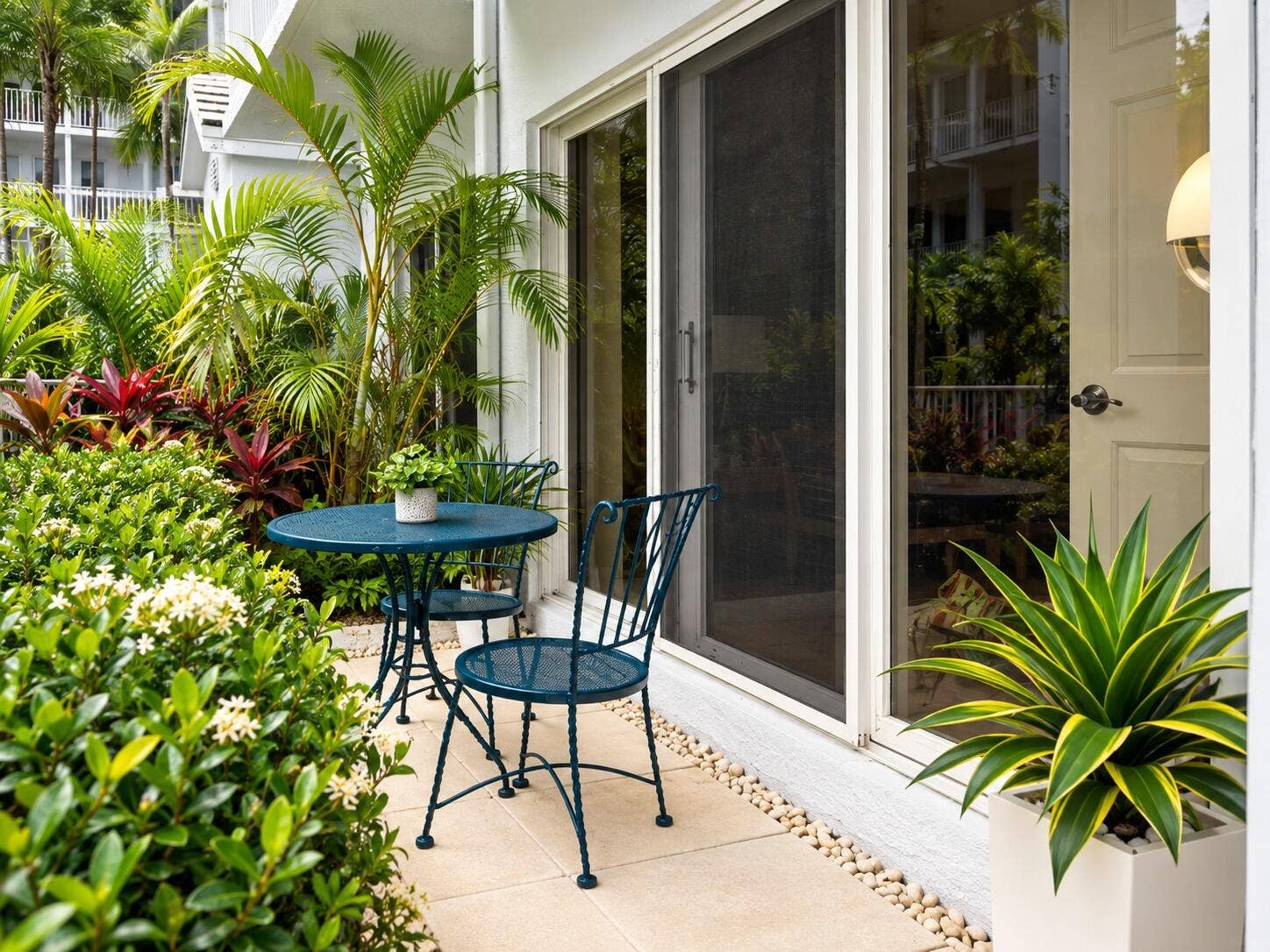 2725 NE 8th Avenue, #104, Wilton Manors, FL 33334 104 New Patio