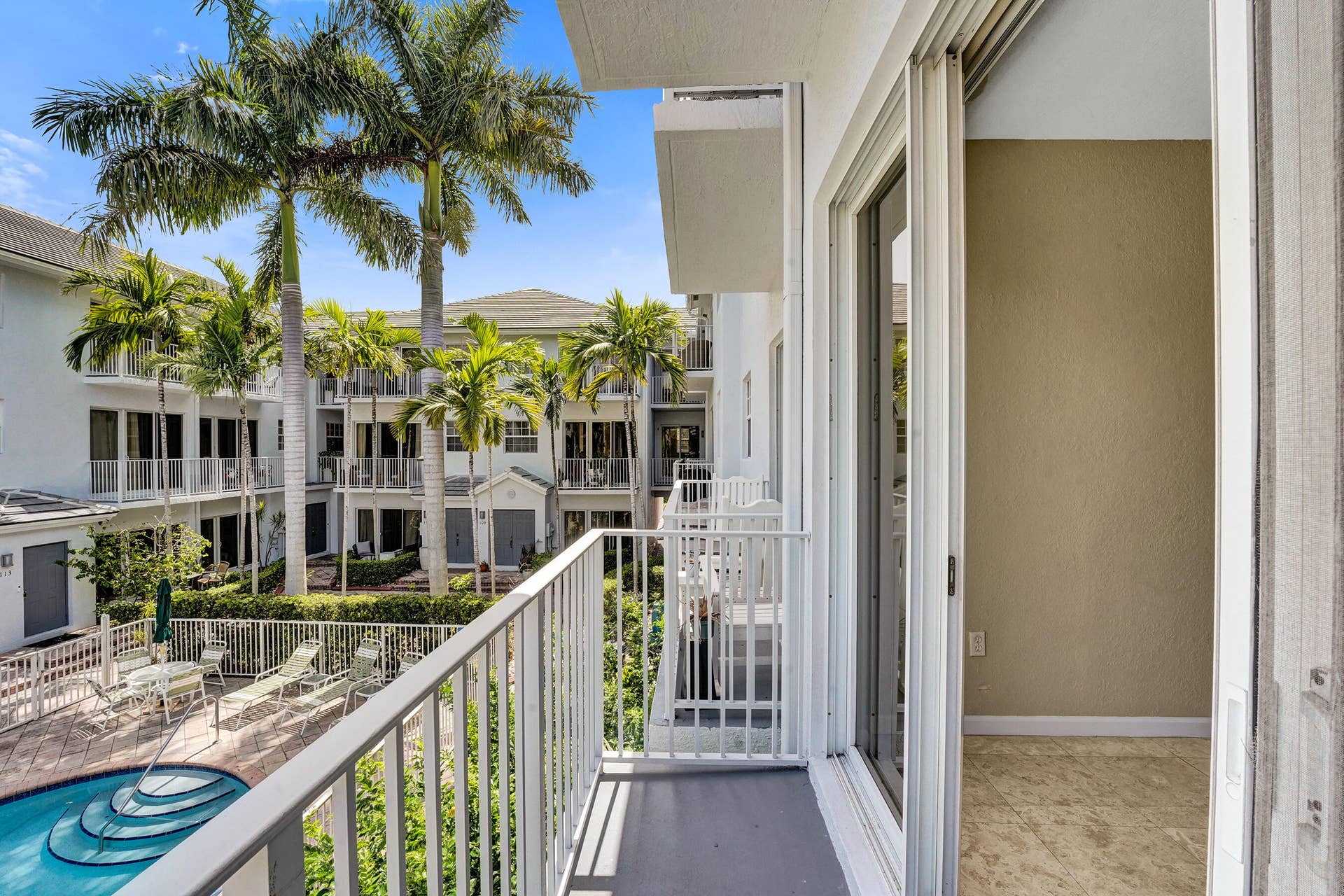 2725 NE 8th Avenue, #104, Wilton Manors, FL 33334 DSC01525