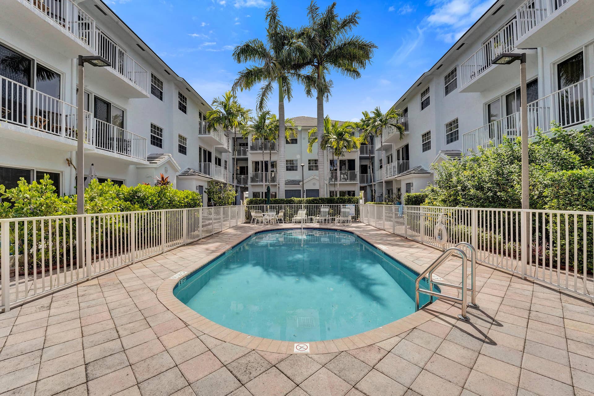 2725 NE 8th Avenue, #104, Wilton Manors, FL 33334 DSC01657