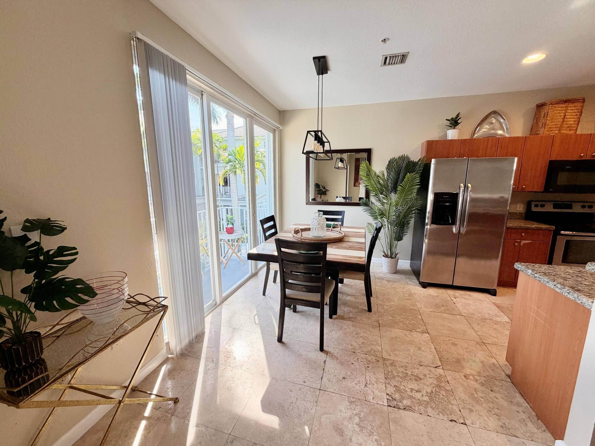 2725 NE 8th Avenue, #104, Wilton Manors, FL 33334 IMG_0009